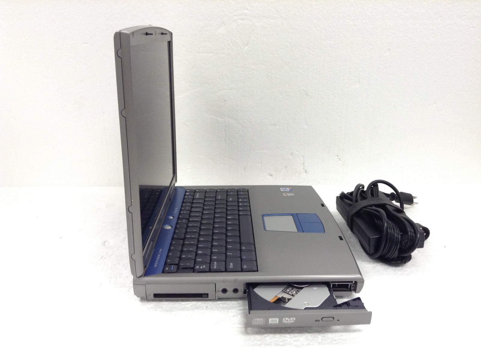 Vintage Dell Inspiron 5150 15″ Pentium 4 3.06GHz Laptop w/ 512MB, DVD-RW, No HDD