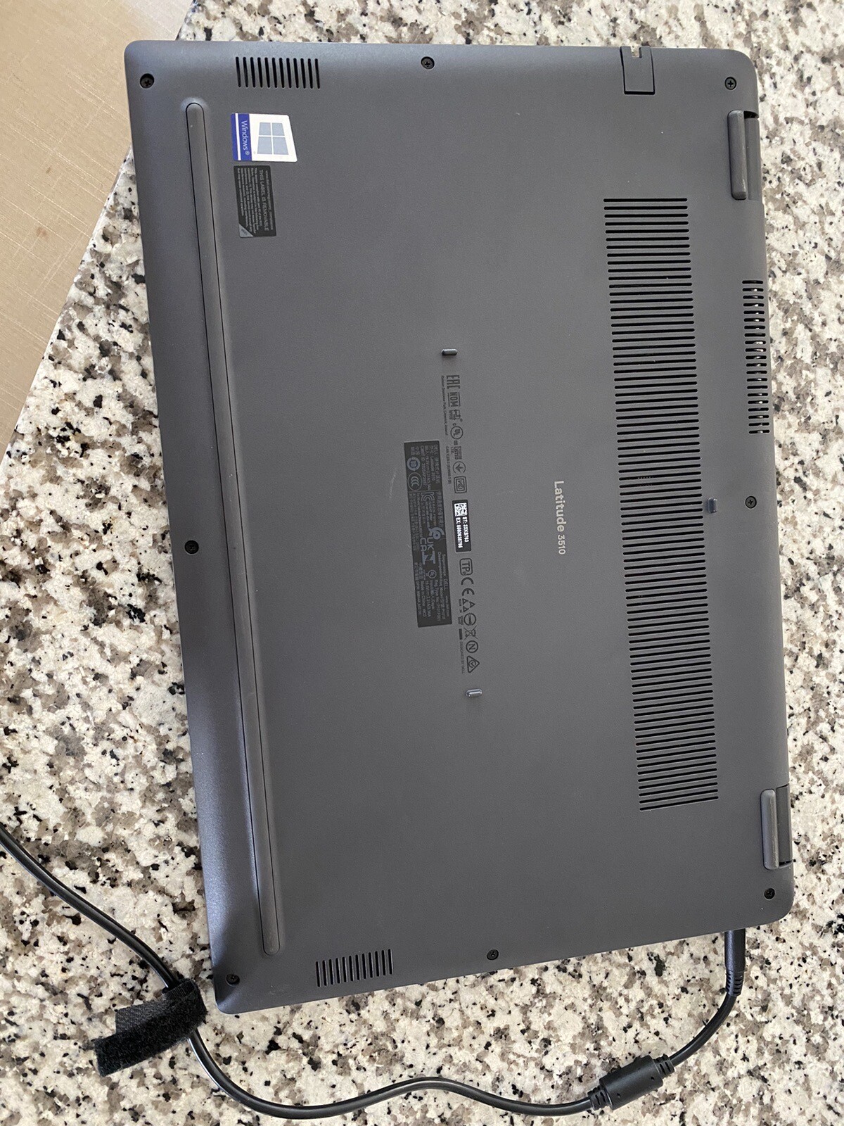 Dell Latitude 15.6″ 3510 Intel i5-10210U @ 1.60GHz 8GB DDR4 RAM 256GB SSD READ