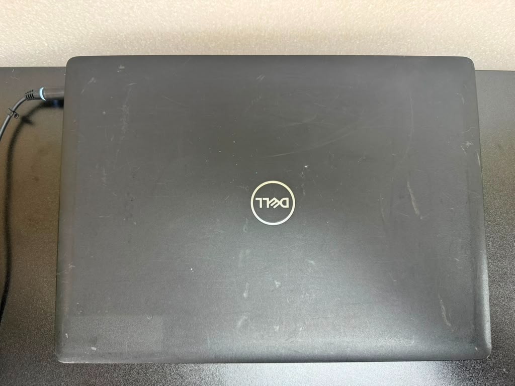 Dell Latitude 3480 14″ i5-7300U 8GB RAM 0 SSD White Spot LCD Laptop Used