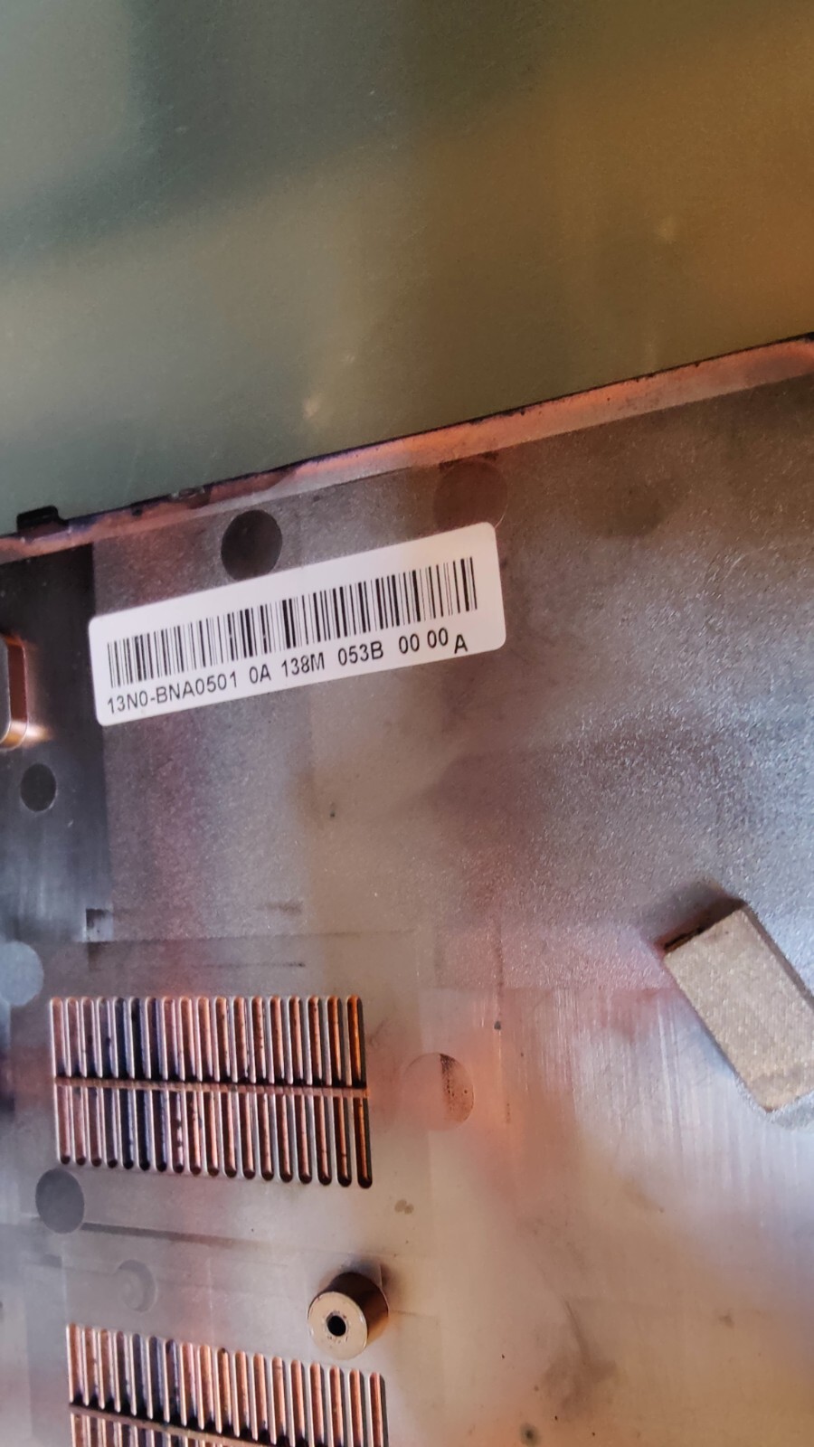 MEDION P7628 MD99280 HDD SSD RAM PORT COVER 13N0-BNA0501
