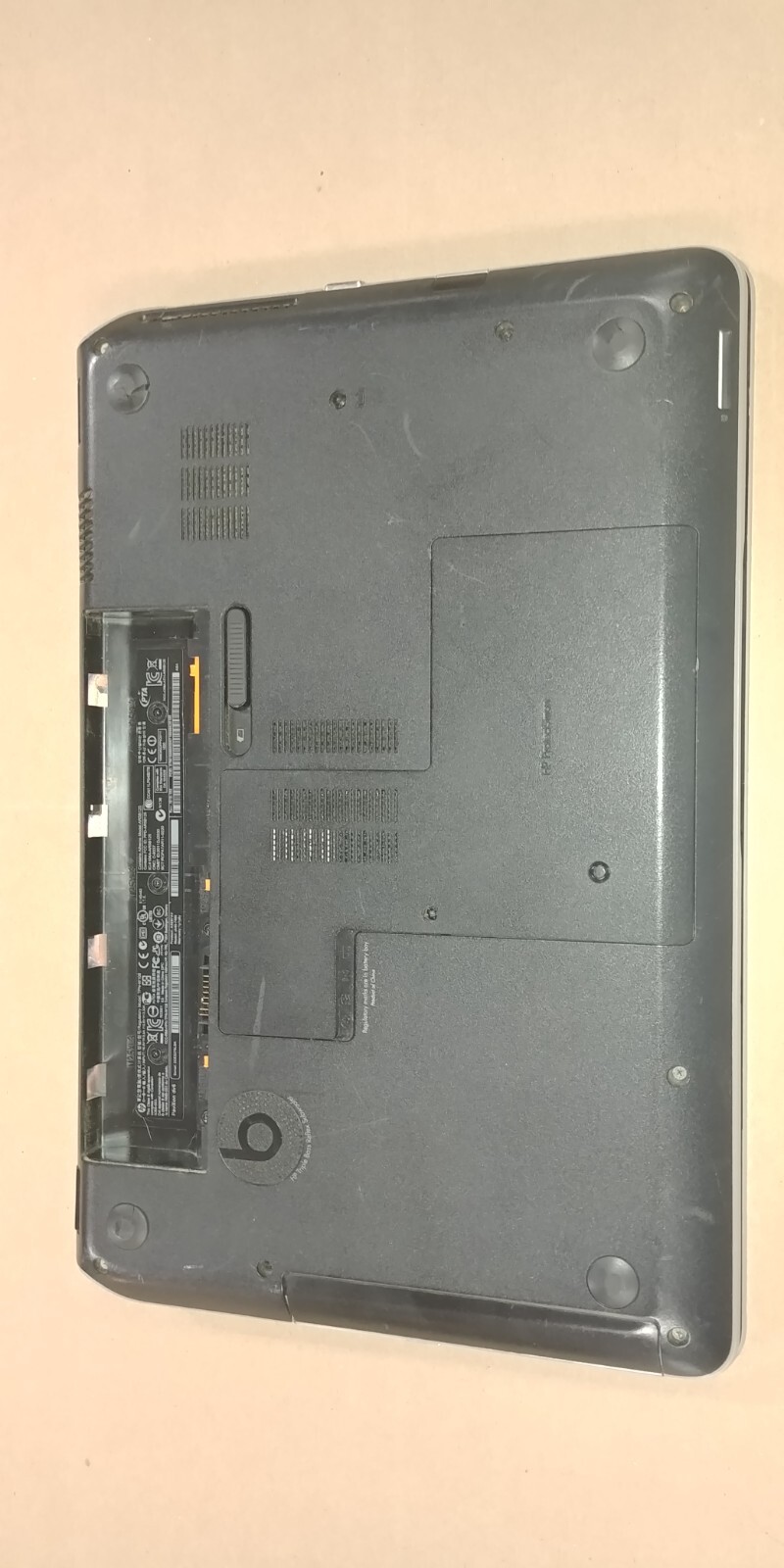 HP Pavilion dv6t-7000 INCOMPLETE FOR PARTS