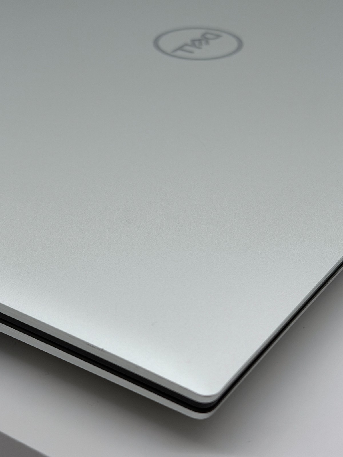 Dell XPS 17 9730 4K TOUCH i9-13900H✓64GB RAM✓1TB ✓Nvidia RTX 4070✓100% BATTERY