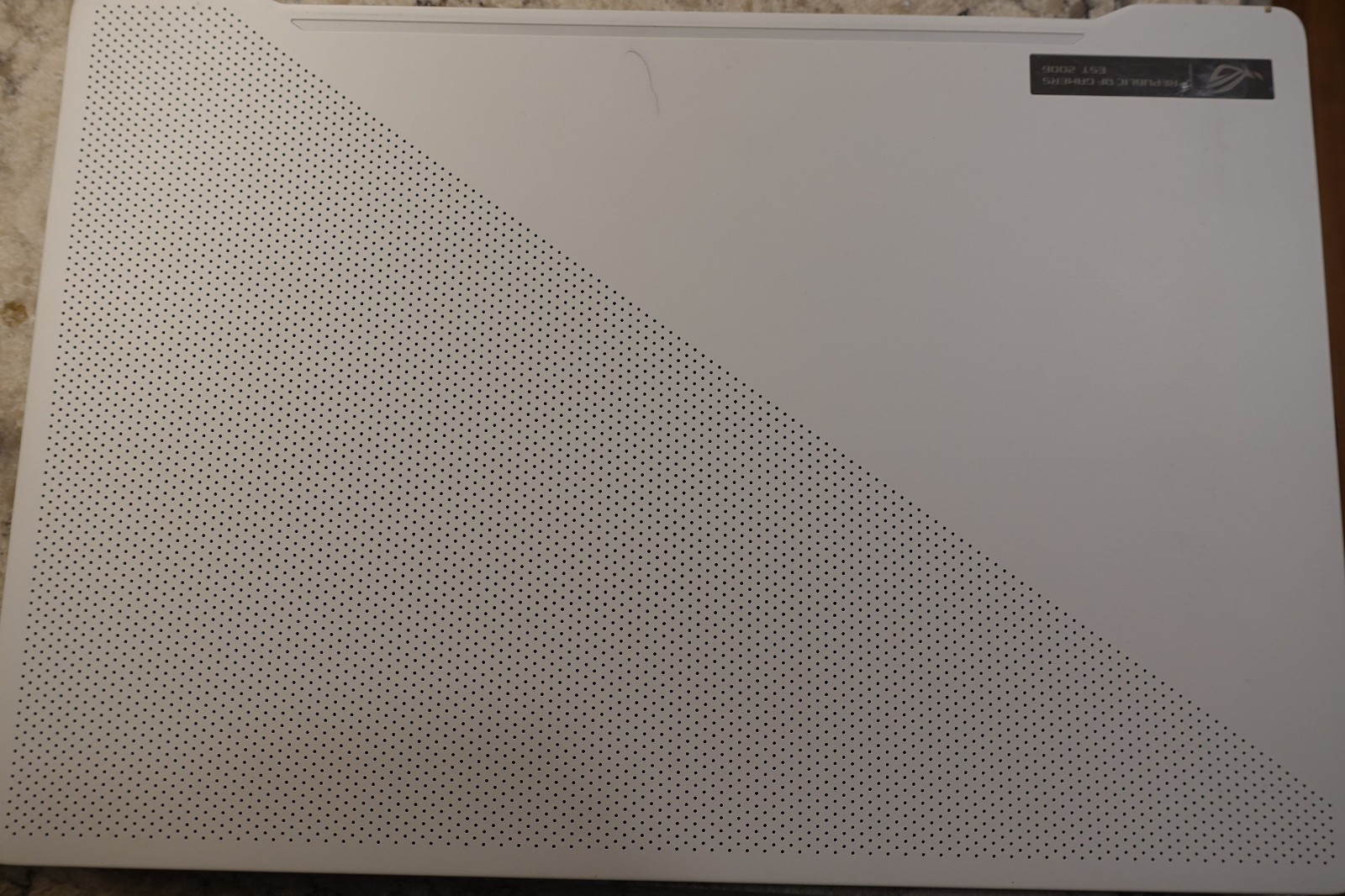Asus Rog Zephyrus G14, AMD Ryzen 9 4900HS, 16gb RAM, 1TB NVME, Nvidia RTX 2060