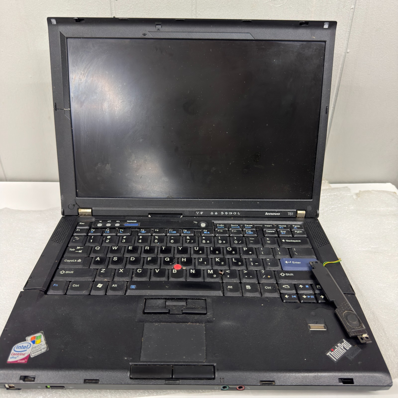 Lenovo ThinkPad T61 BUNDLE FOR PARTS | UNTESTED | See Photos