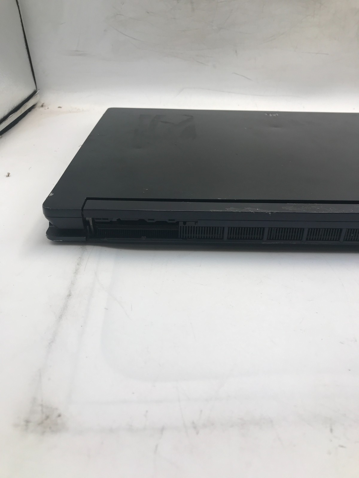 Acer Predator Triton 17X PTX17-71 17″ Intel i9-13900HX 8GB RAM RTX 4090 READ