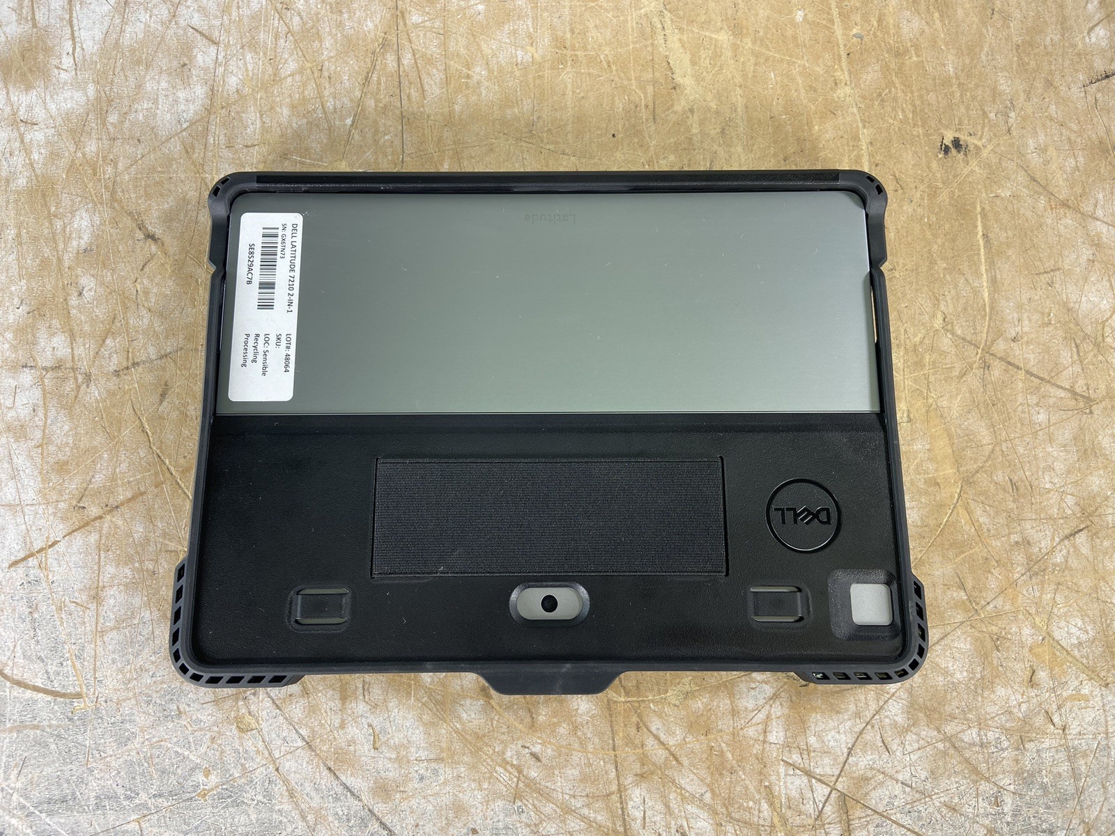 DELL LATITUDE 7210 2-IN-1 i5-10310U @ 1.70GHz, 8GB RAM, NO HDD/OS – (FOR PARTS)