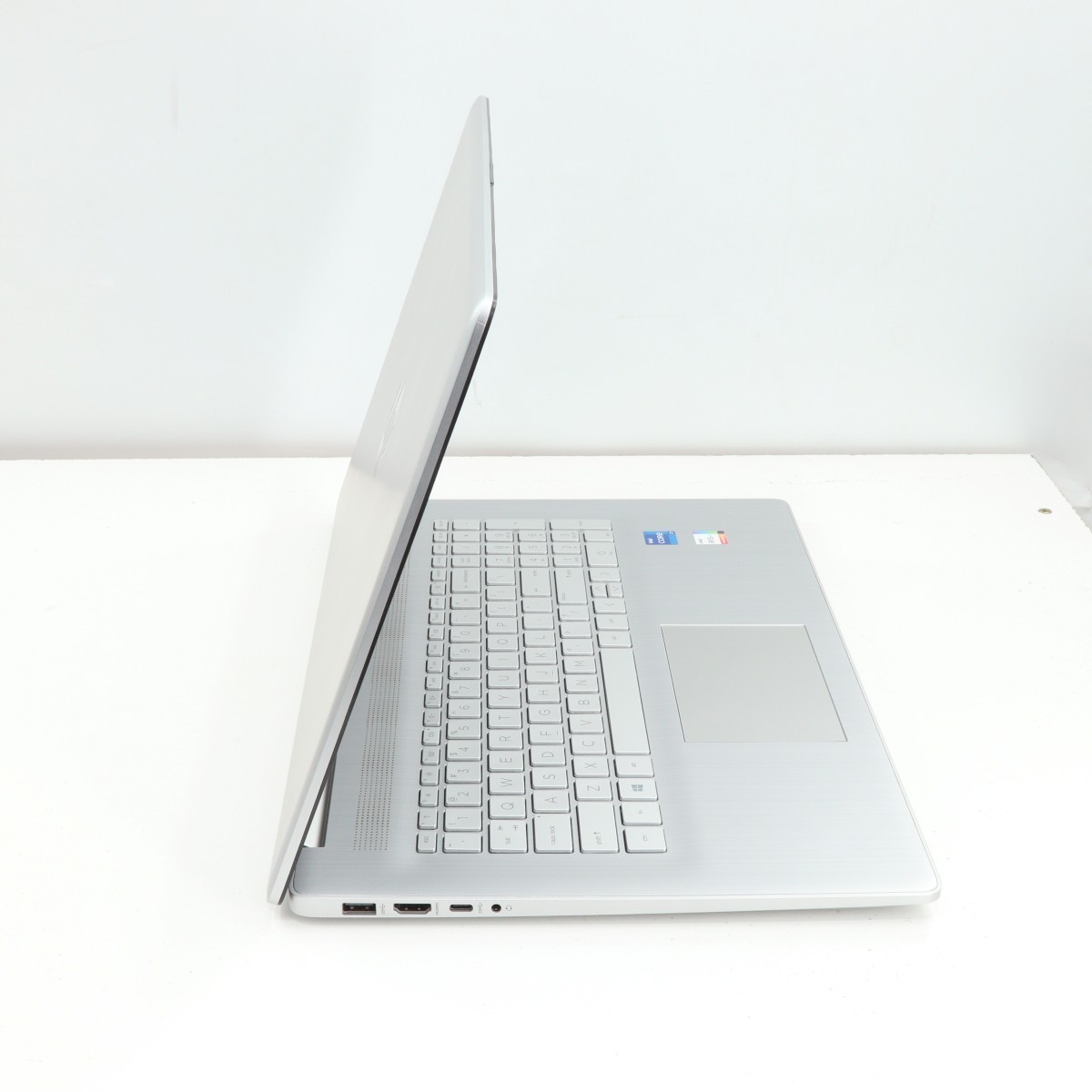HP 17-CN0065CL 17.3″ Laptop Intel Core i5 32GB RAM 512GB SSD Windows (PZ1005570)