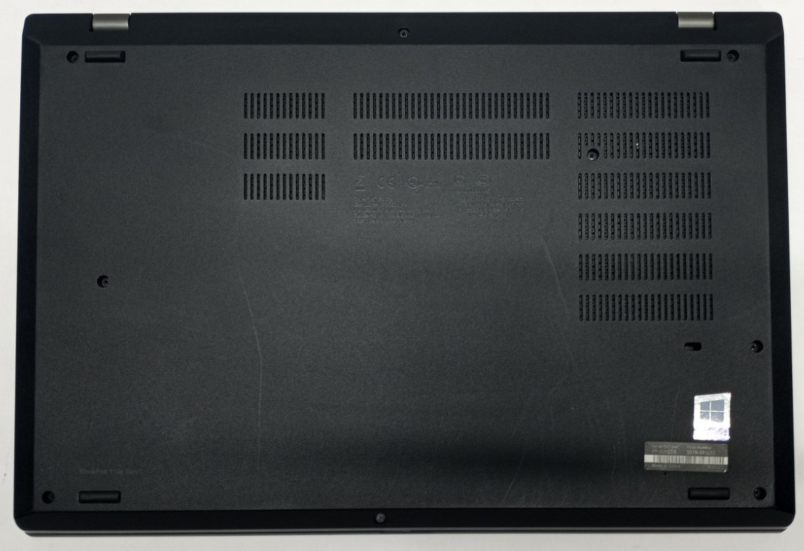 Lenovo ThinkPad T15p Gen 1 15.6″ i5-10300H@2.50 16GB/256GB NVMe Win11Pro MC444*!