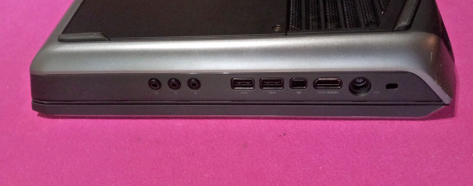Dell Alienware 18 laptop I7-4900mq 2.8-4Ghz 32GB 512GB SSD NVIDIA “P5000” AX210