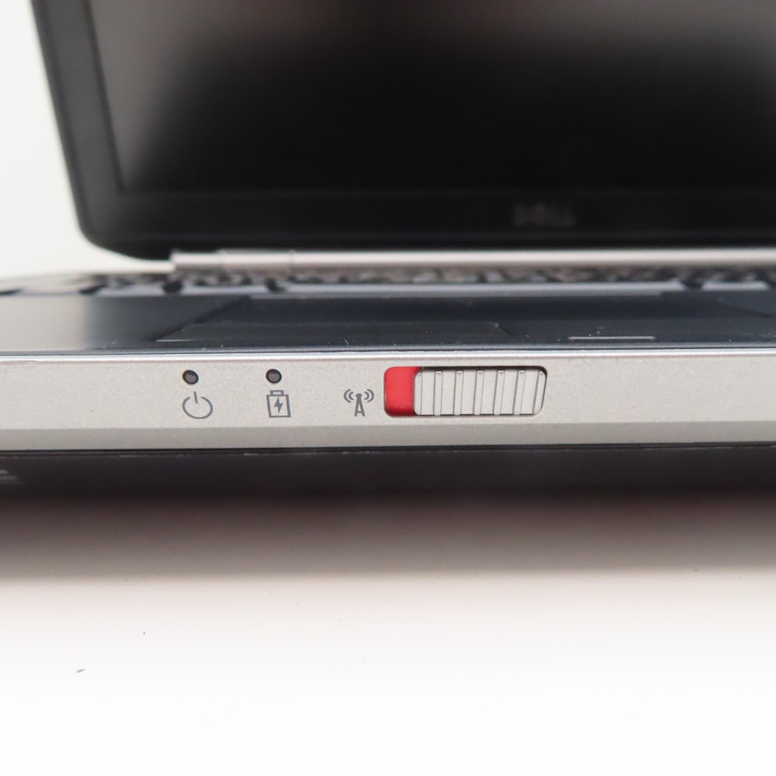 Dell Latitude Laptop Intel Core i5 2.50GHz 2 Cores 4GB DDR3 SDRAM
