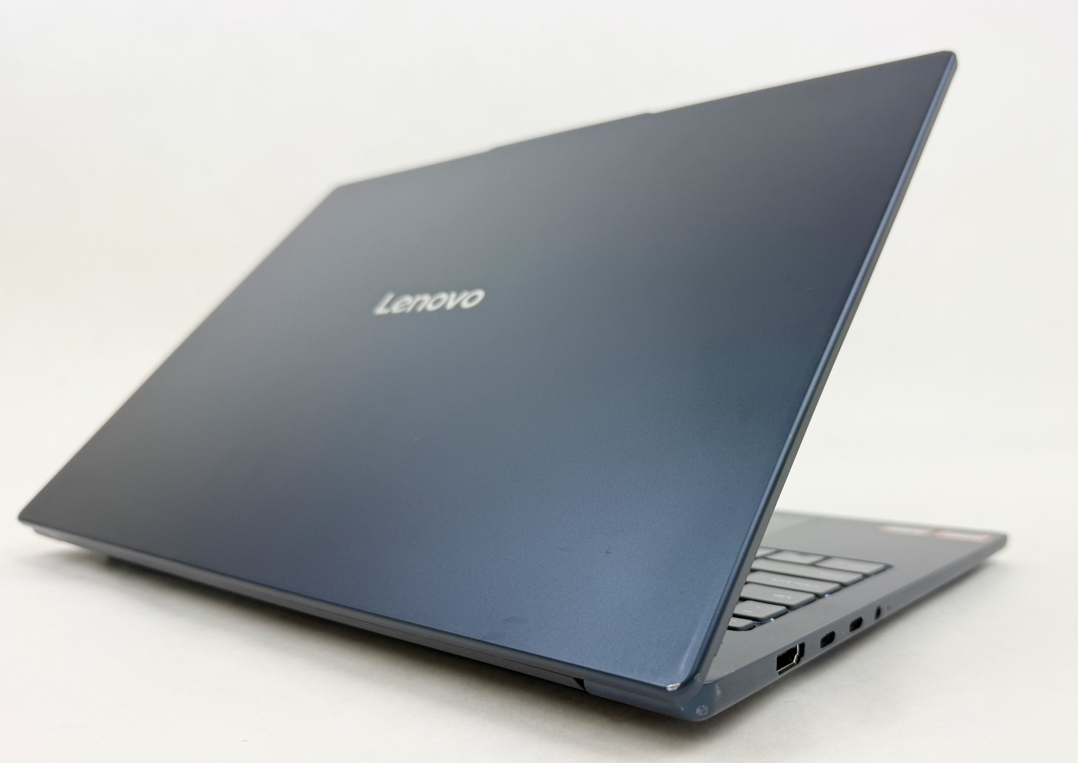 Lenovo IdeaPad Slim 5 16AKP10 16″ WUXGA Touch Ryzen AI 7 350 16GB 1TB SSD W11H
