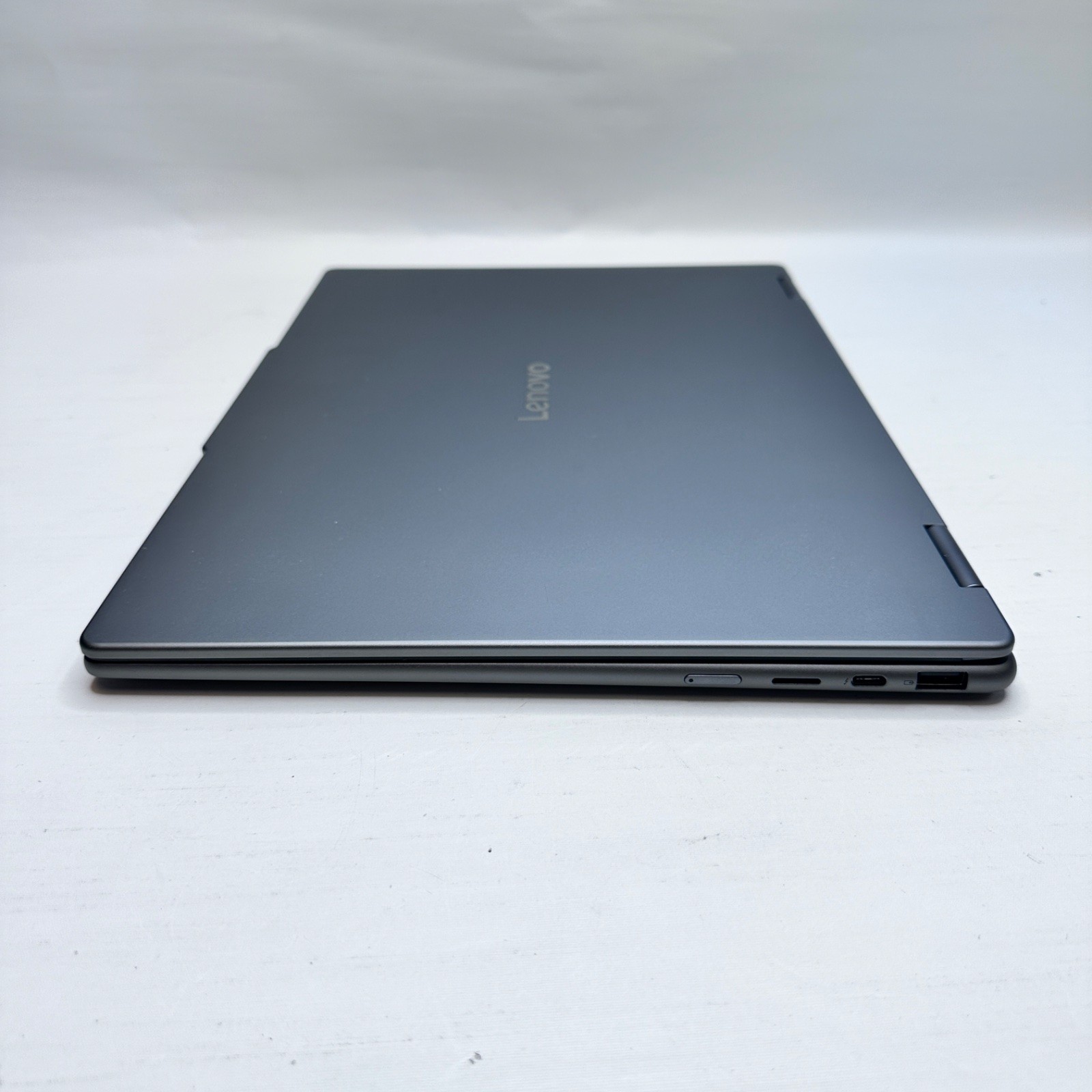Lenovo Yoga 7 2-in-1 16″ WUXGA Touchscreen Laptop, Ultra 5 226V, 16GB, 512GB SSD