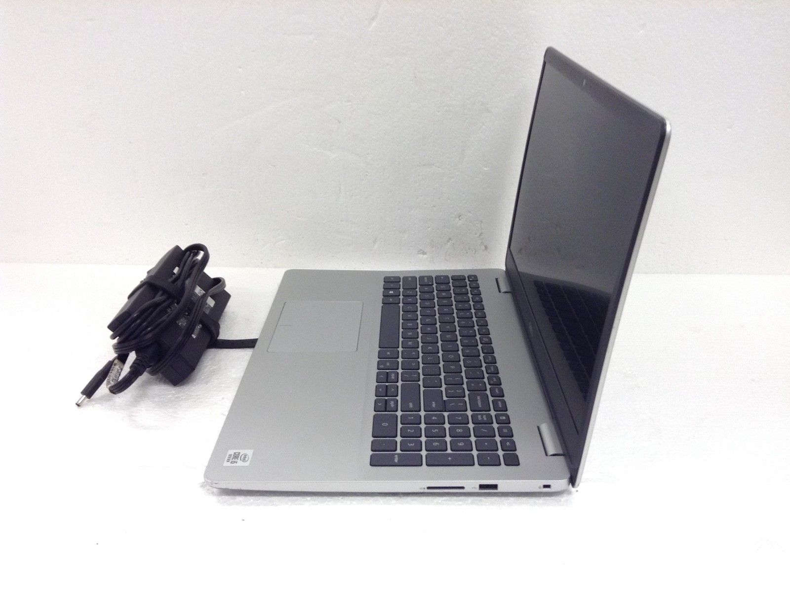 Dell Inspiron 5593 15.6″ FHD Laptop i5-1035G1 w/8GB, 512GB SSD, Backlit, WORKING