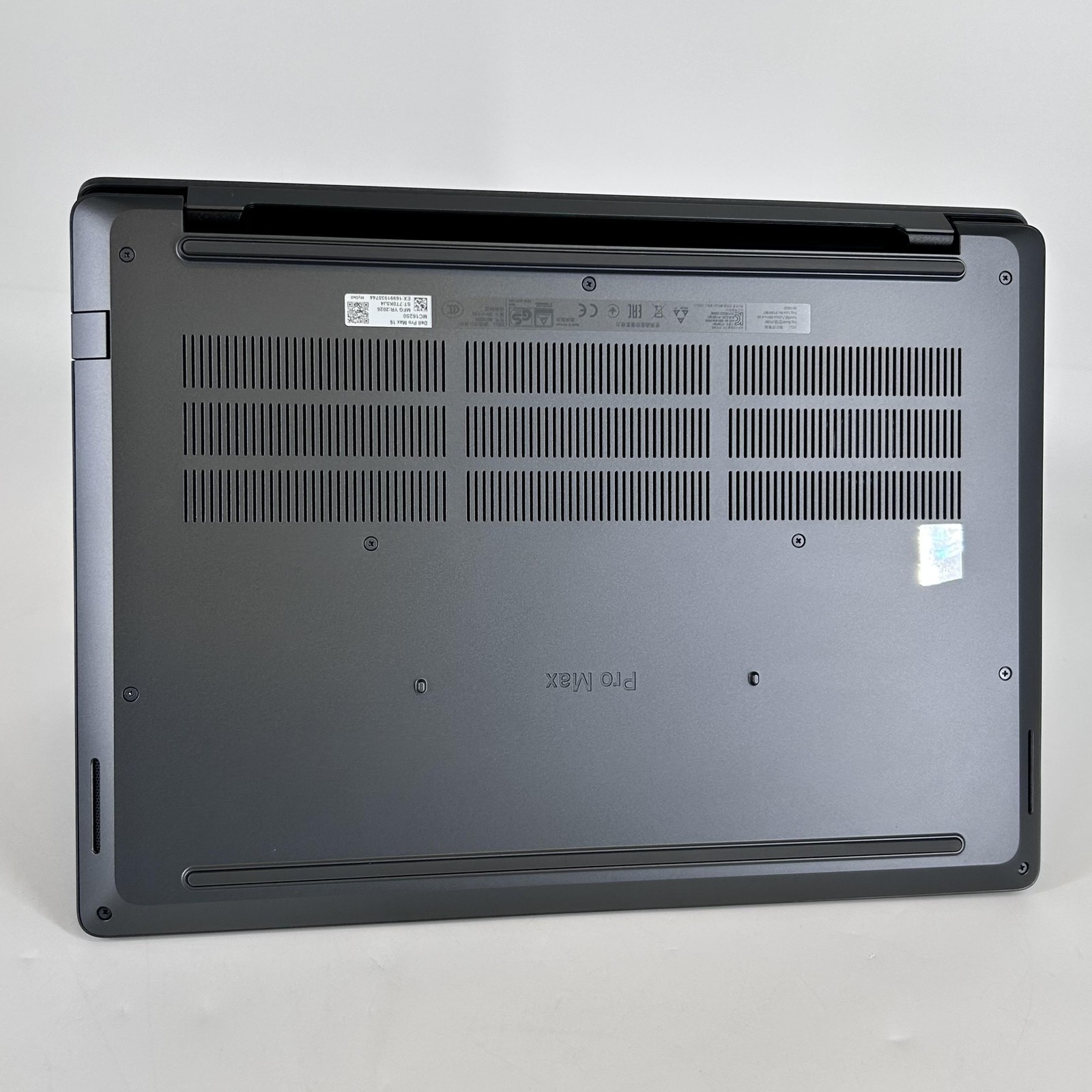 Dell Pro Max 16 MC16250 FHD+ 2.9GHz Ultra 9 285H 32GB 1TB RTX PRO 1000 Blackwell