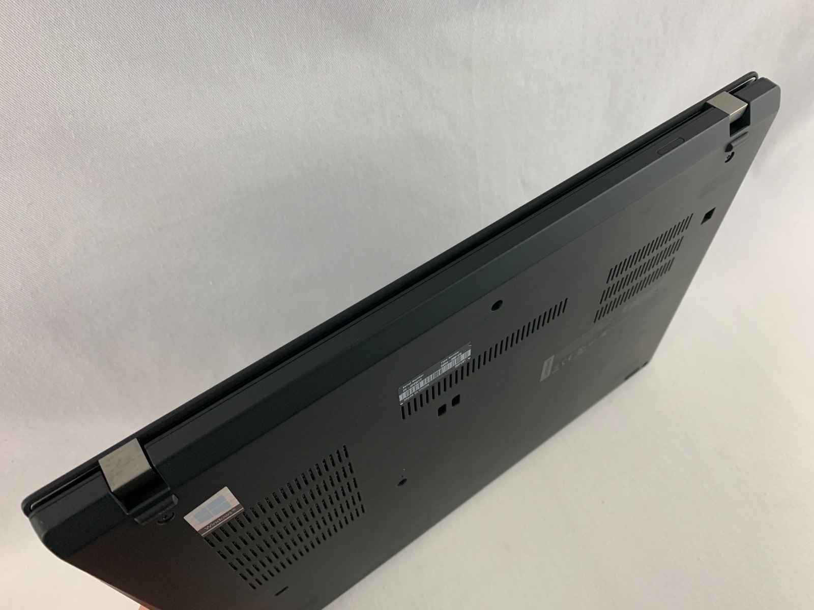 Lenovo ThinkPad P43s Laptop Intel Core i7-8565U 1.8GHz, 16GB RAM, 500GB SSD W11P