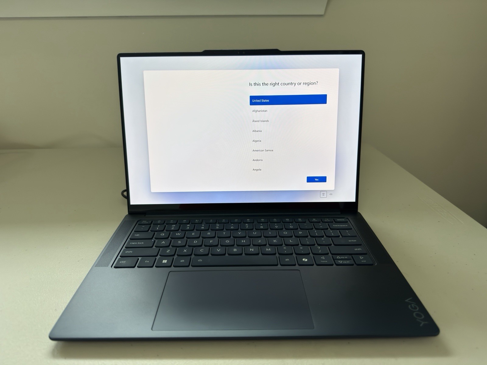 Lenovo Yoga Slim 7x Copilot+ 14.5″ 3K OLED Touch Snapdragon X Elite 16GB 512GB