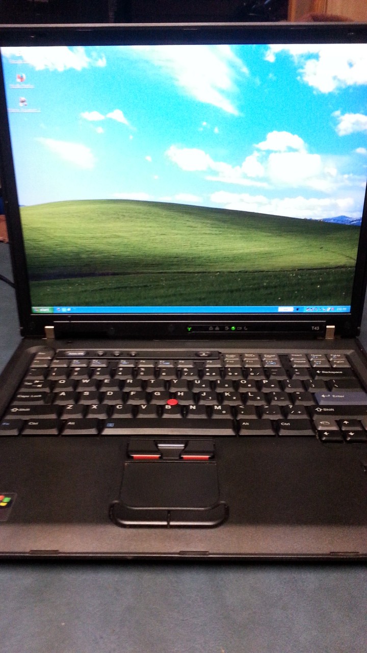 IBM T43 15″ low 23hrs LCD FLEXVIEW XP COLLECTOR SAMSUNG 160GB THINKPAD