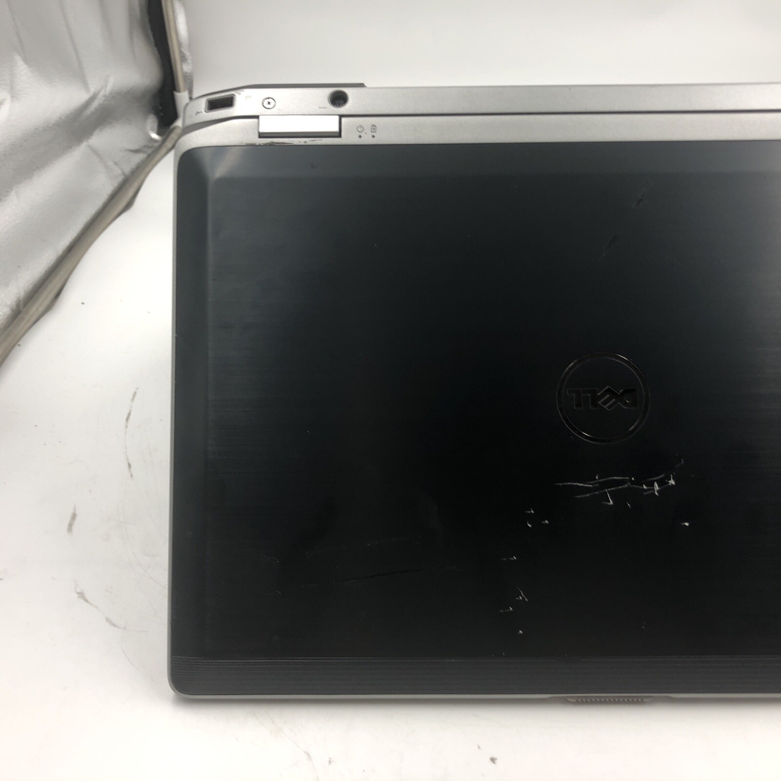 Dell Latitude E6520 Laptop Intel i5-2410M 2.3GHZ 4GB NO HDD/OS/Battery/Caddy