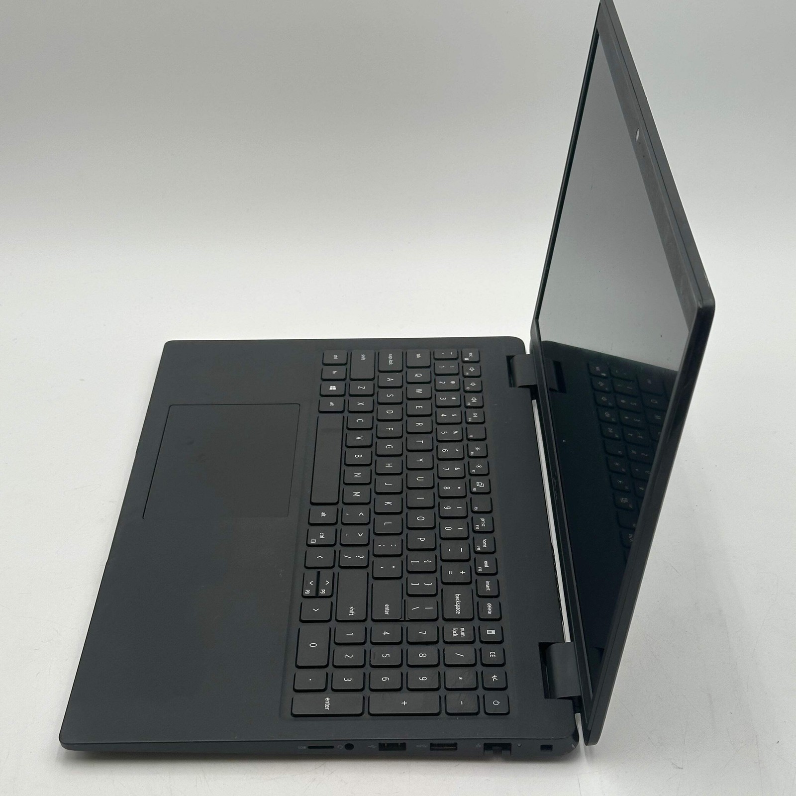 Dell Latitude 3520 15.6″ Laptop Intel Core i3-1005G1 8GB RAM 128GB SSD Win 10 Pr