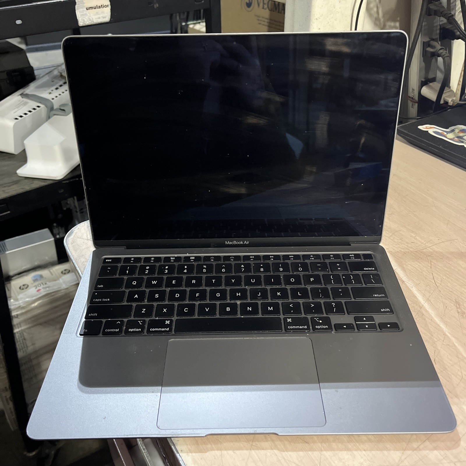 APPLE MACBOOK AIR 13″ SCISSOR, 2020 CORE I3-1000NG4 1.1GHZ 8GB RAM 256SSD ‘
