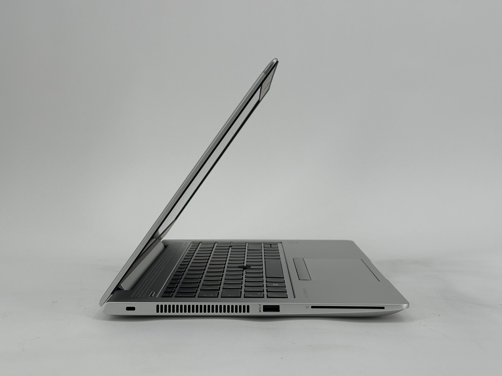 HP EliteBook mt45 14″ FHD Ryzen 3 PRO 3300U 8GB DDR4 128GB SSD Win11 Pro Good
