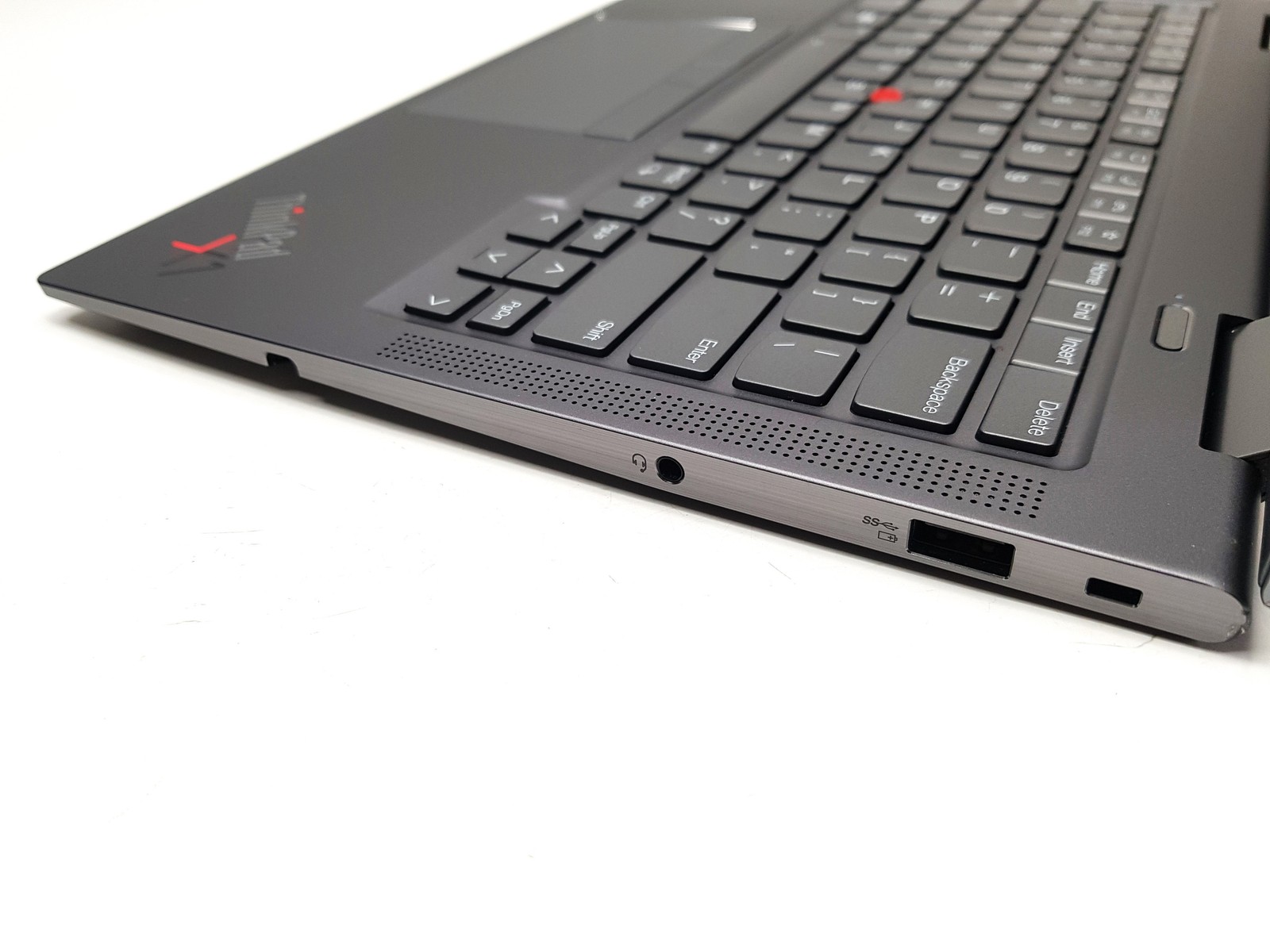 Lenovo ThinkPad X1 Yoga Gen 6 14″ FHD i5-1145G7 16GB RAM 256GB SSD Pro 2-in-1