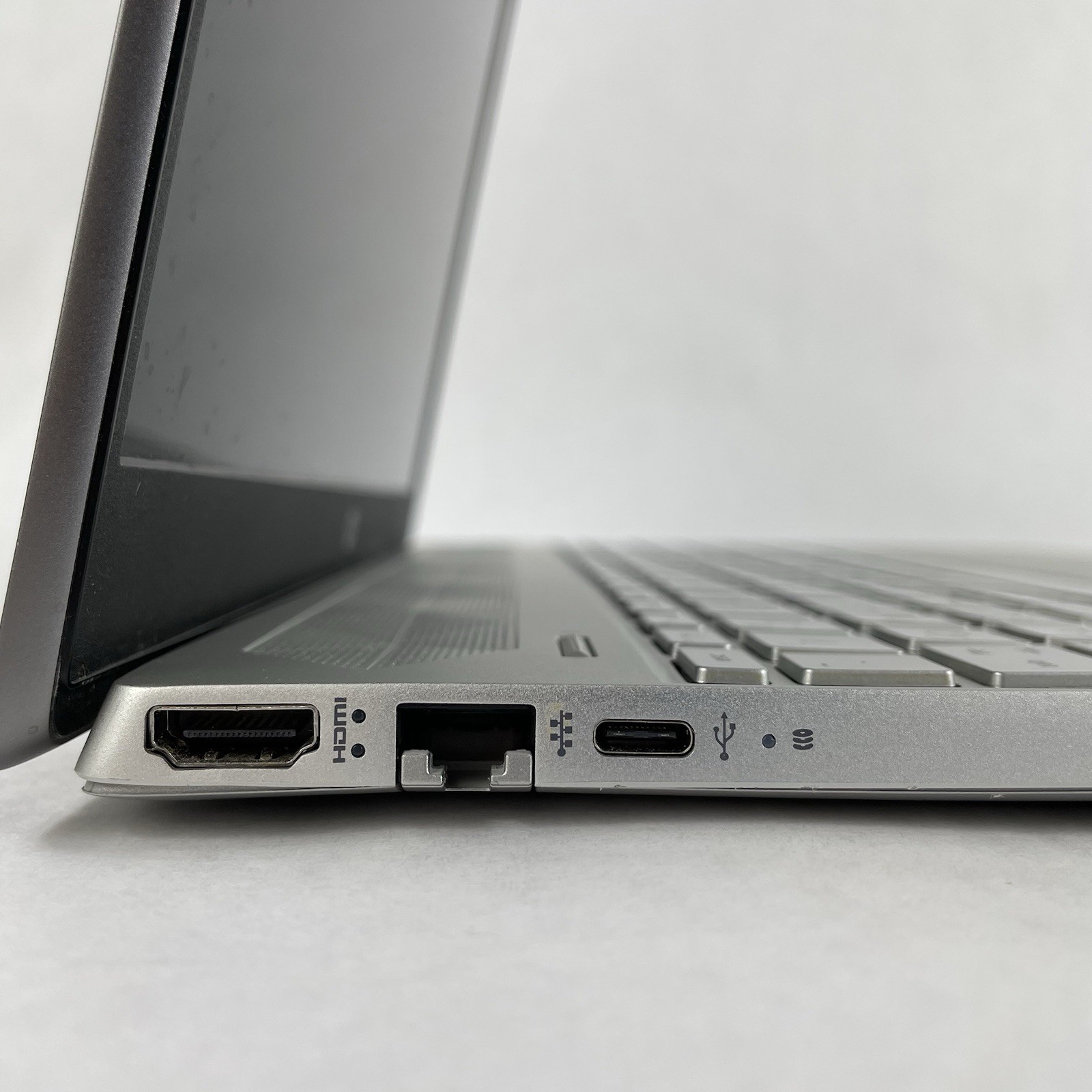 HP 15-cs3067st 15.6″ i7-1065G7 1.30 GHz 8 GB RAM No SSD No OS – READ