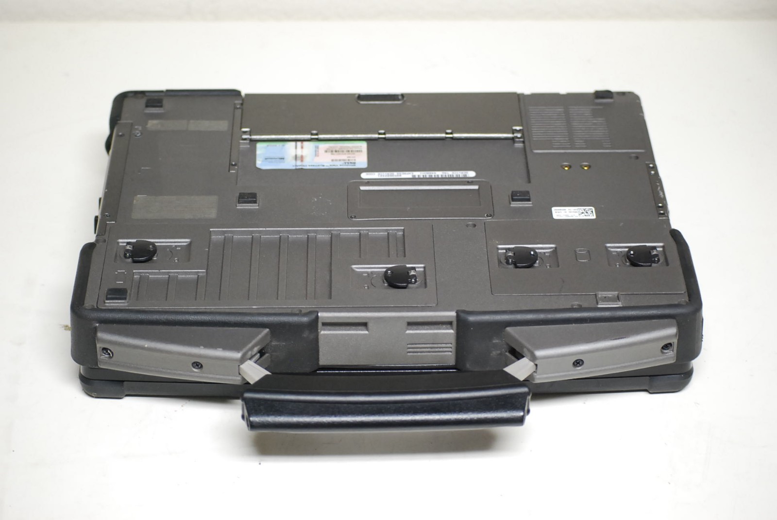 Dell XFR D630 Core 2 Duo Rugged Laptop 3gb 250g Win Xp Pro SP3 DVDRW Serial Port