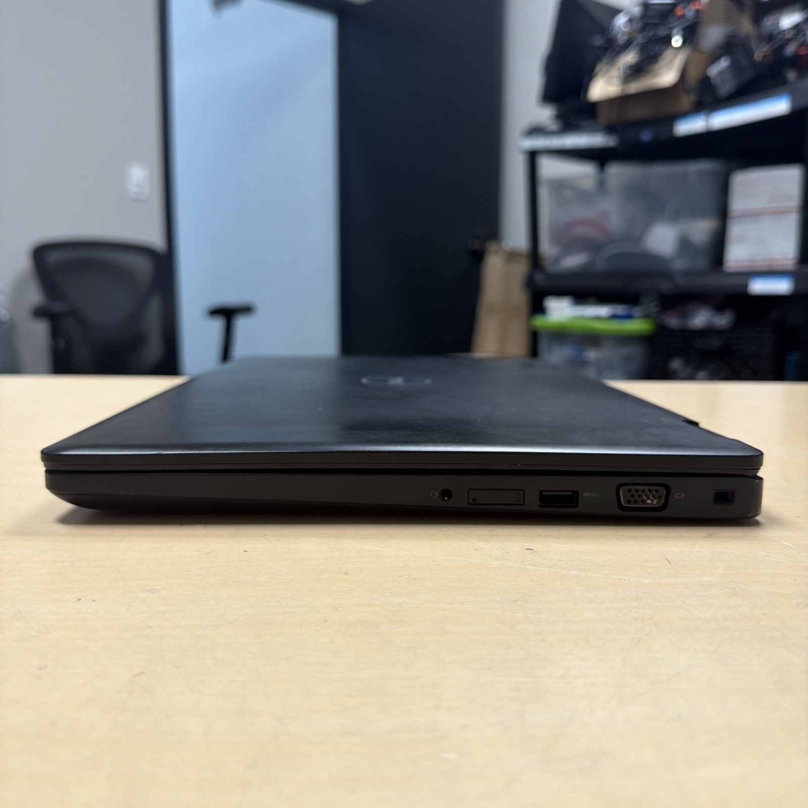 *READ Dell Latitude 5580 15.6″ Laptop Intel i5-7300U 2.60GHz 8GB RAM No HD/OS