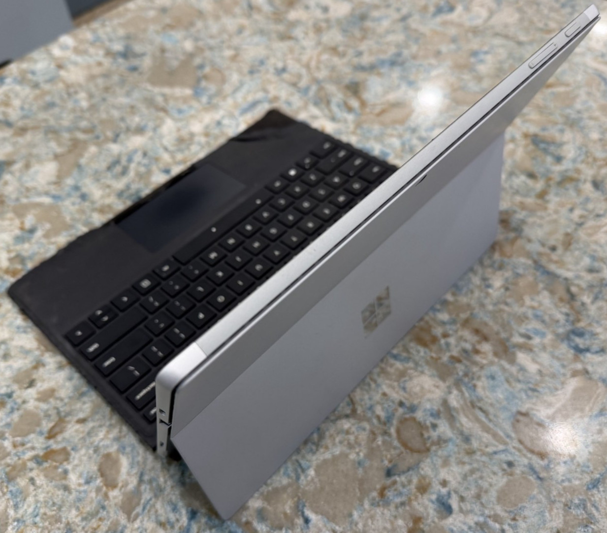 Microsoft Surface Pro 7 1866 12.3″ i5-1035G4 1.1GHz 8GB RAM 128GB SSD
