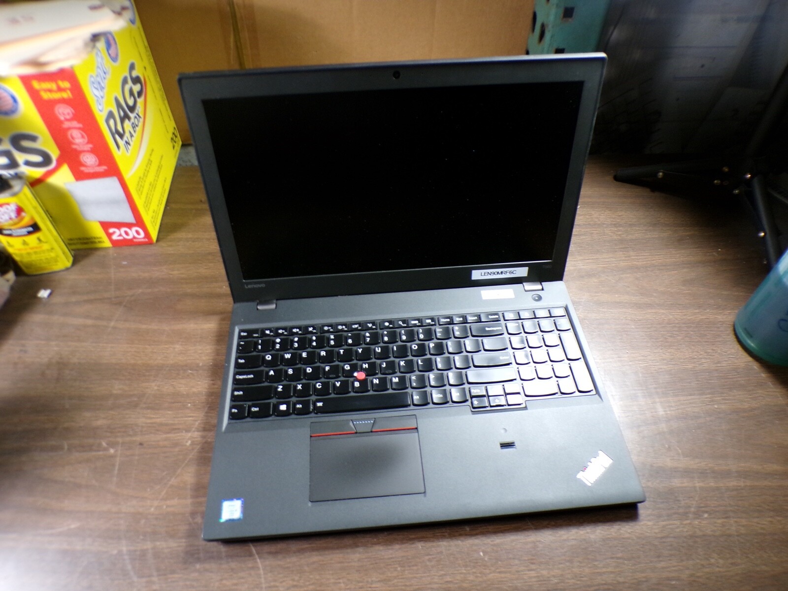 THINKPAD LENOVO T570 INTEL CORE I5-6300U 2.40GHZ 4GB RAM **NO HD/ NO CADDIE