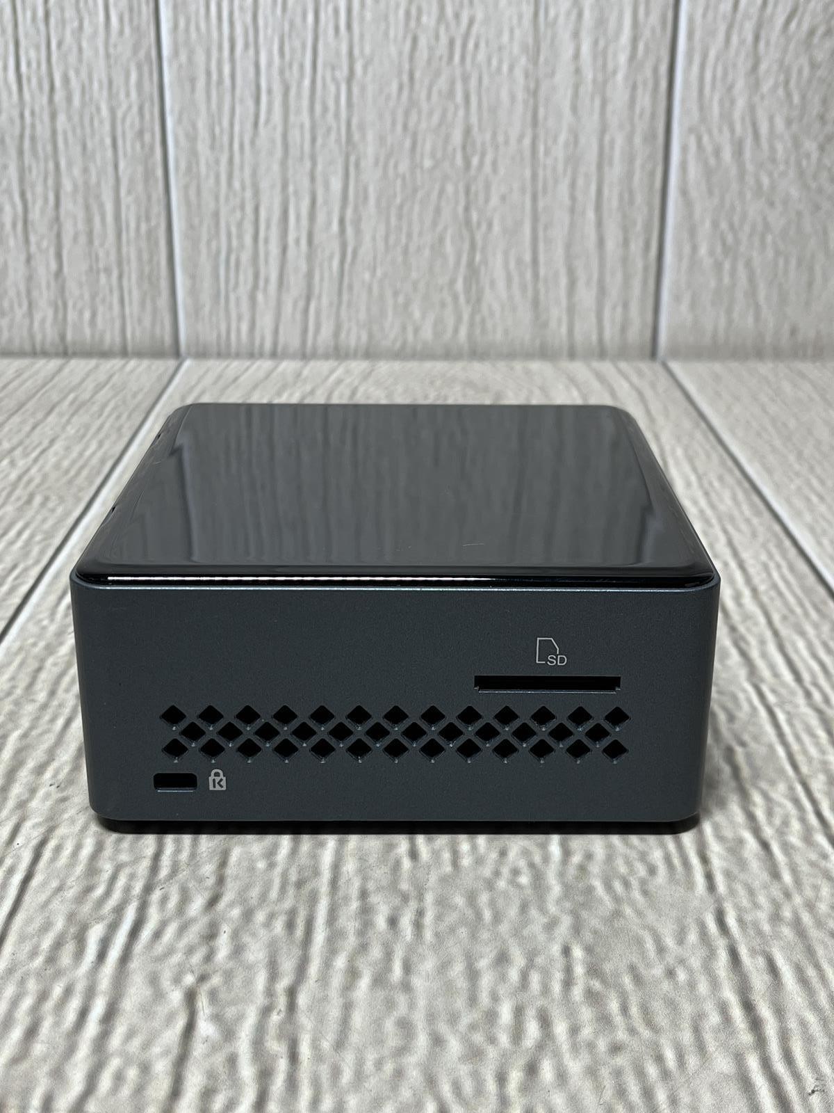 Intel NUC7CJYS Thin Client Windows 10 Home EOL 32GB EMMC 500GB SSD 8GB Ram