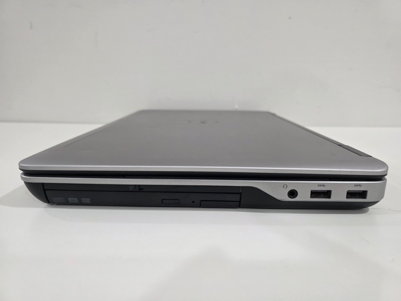 Dell Latitude E6540 Intel i5-4310M 8GB 320GB HDD Bluetooth Comfort KB / RF Tech