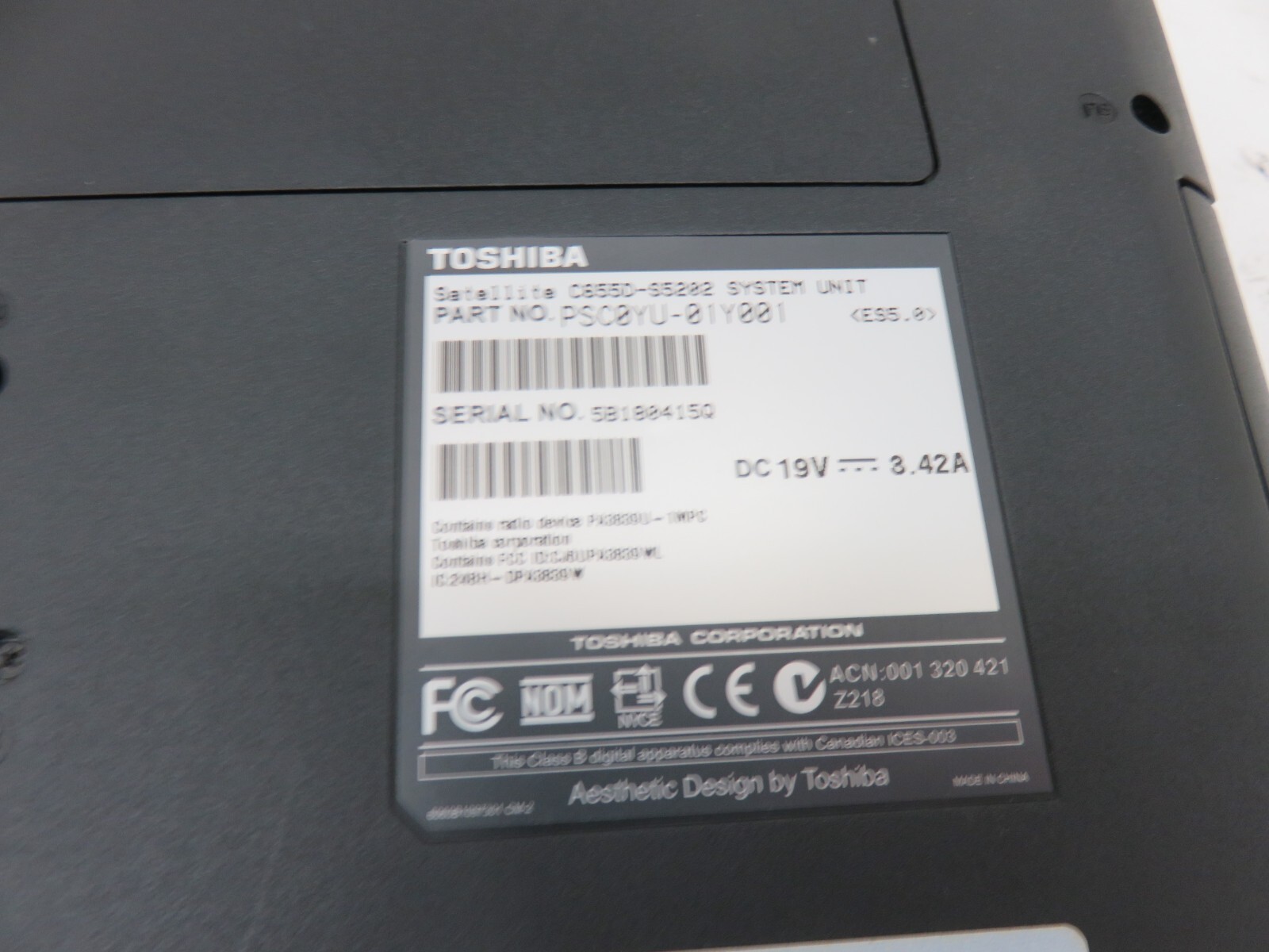 Toshiba Satellite C655D-S5202 Laptop AMD C-50 2GB Ram No HDD/Batt/Bad Hinges