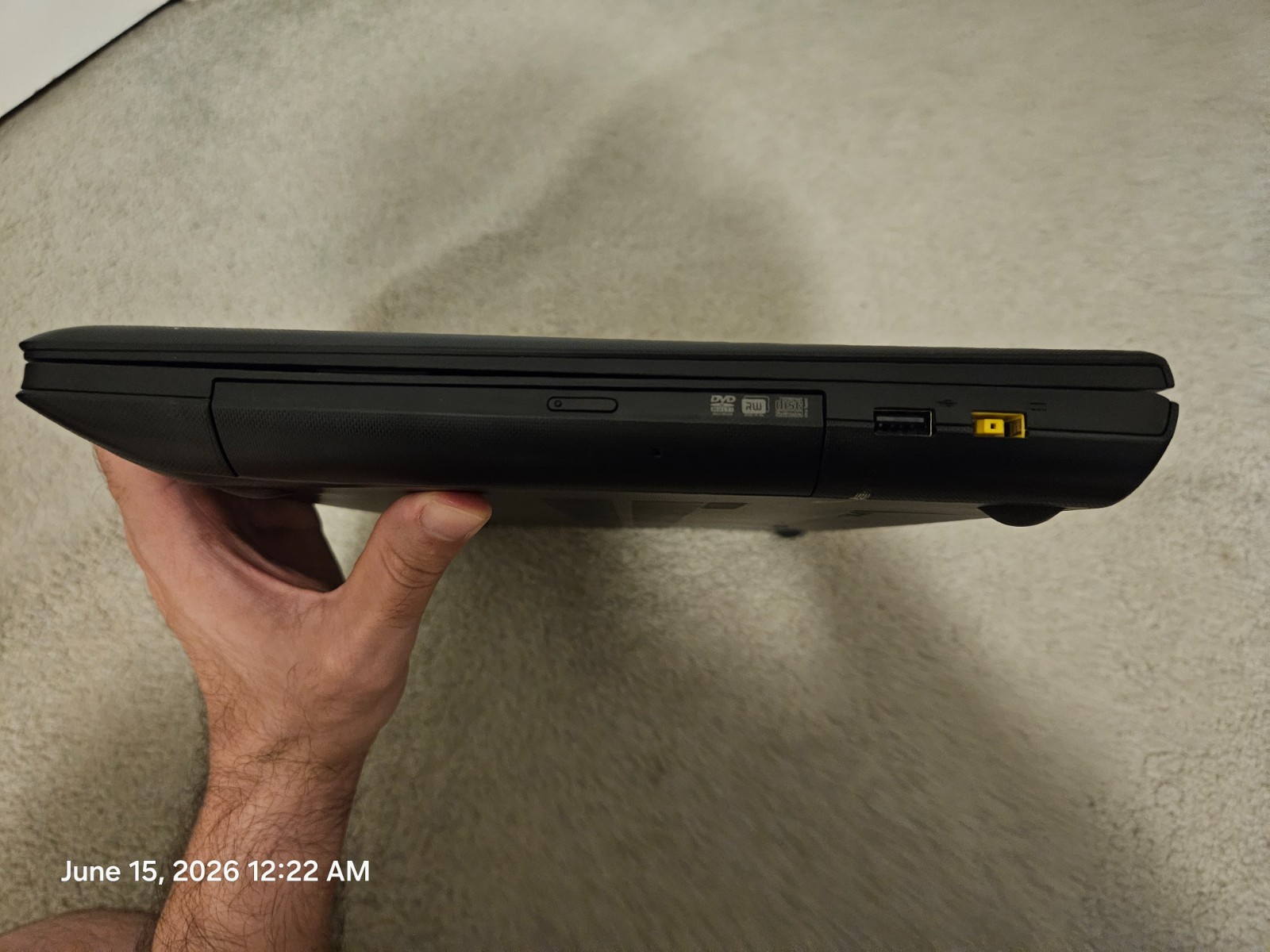 Lenovo G505-20240 AMD E1-2100 @ 1.0GHz, 4GB 320GB HDD, DVDRW, 15.6″ Windows 8