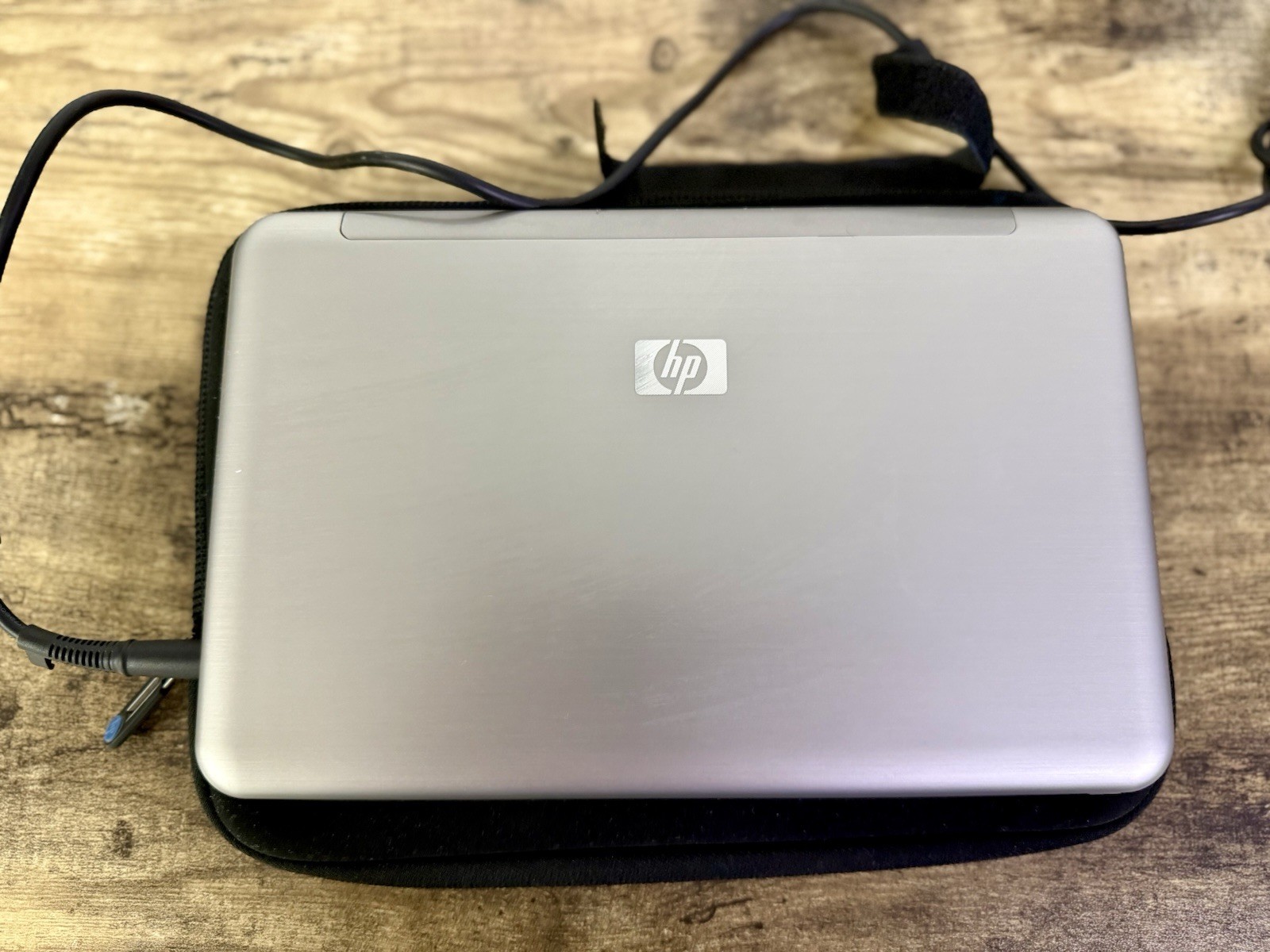 HP Mini 2140 Netbook Intel Mobile CPU 2GB RAM 160 GB HDD Wi-Fi Windows XP