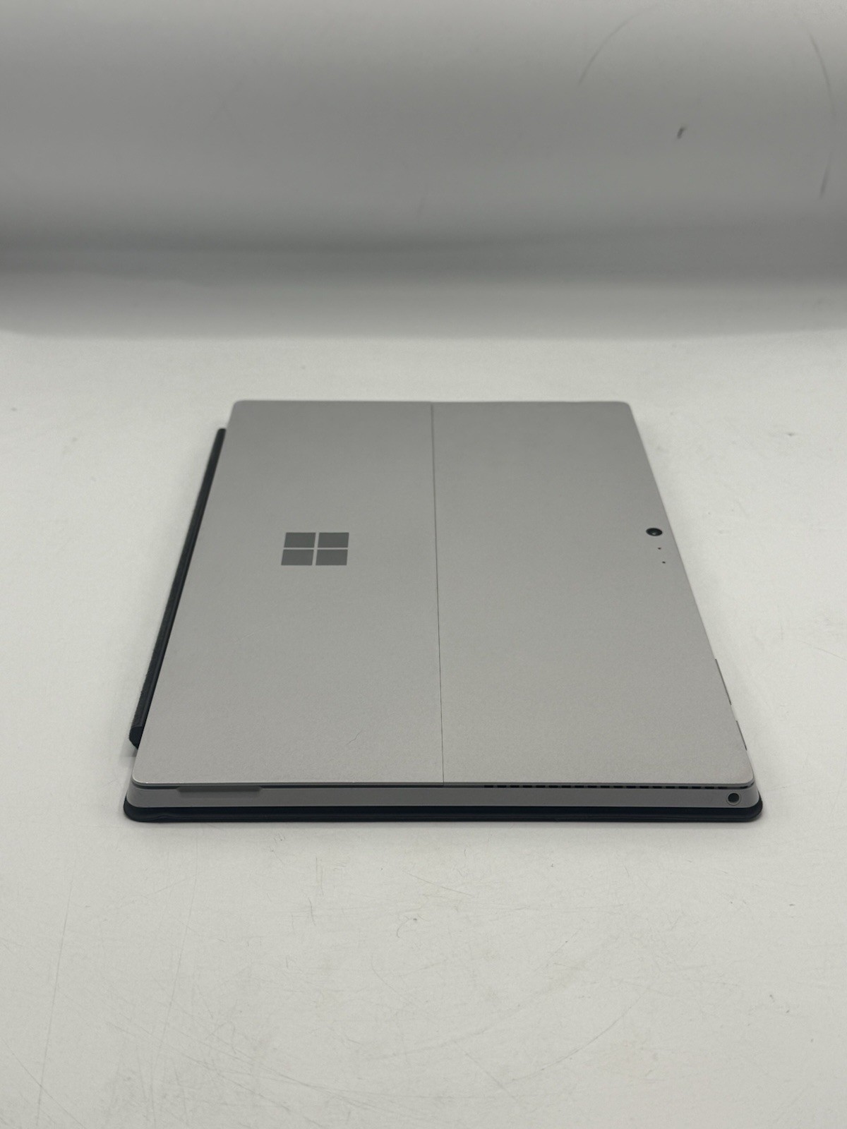 Microsoft Surface Pro 4 1724 12.3” Intel M3-6Y30 4GB RAM 128GB SSD Win10P