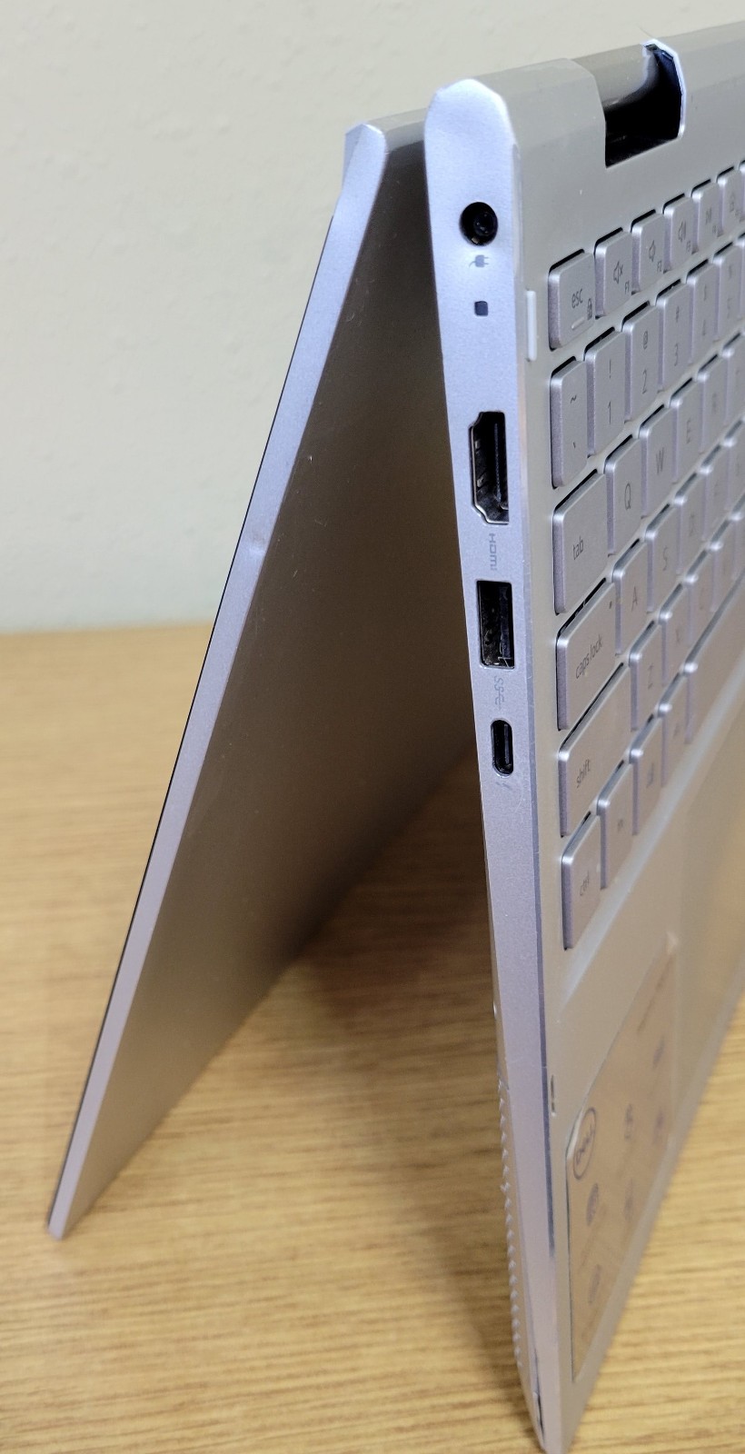 Dell Inspiron 7506 2-in-1 i7-1165G7 2.80GHz 16GB 256GB NVMe No OS “B” GRADE