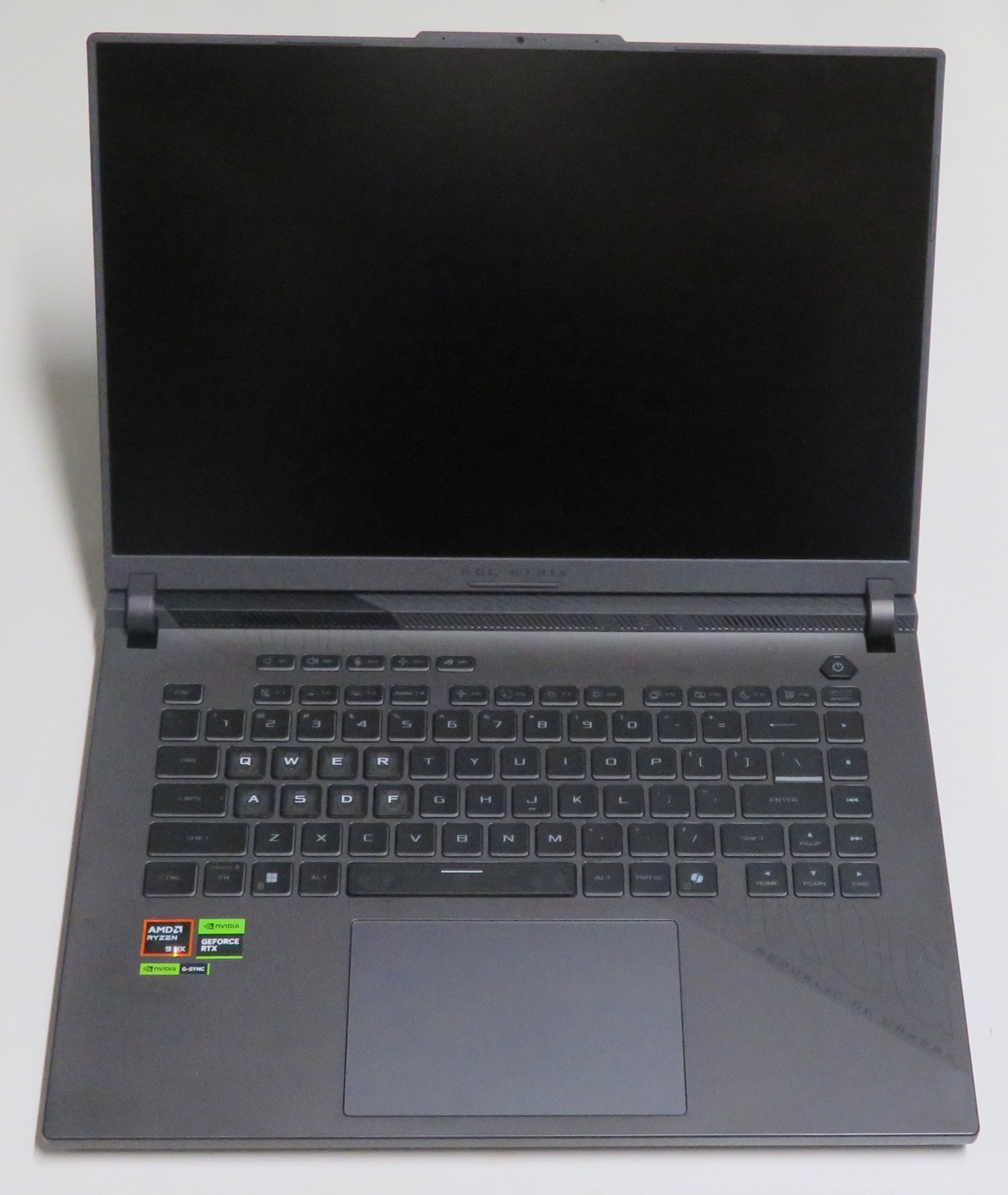 ASUS ROG Strix G16 Gaming Laptop 16″ AMD Ryzen 9 8940HX RTX 5070 Ti 16GB 1TB