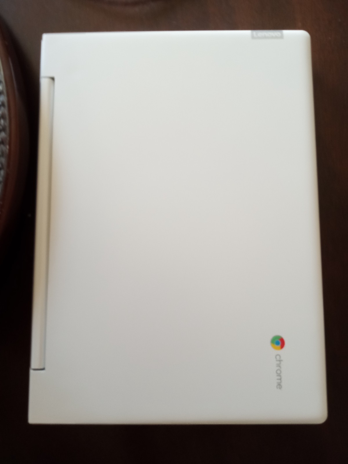 Lenovo Laptop C330 (Chrome OS) With Wireless Mouse And Original Charger