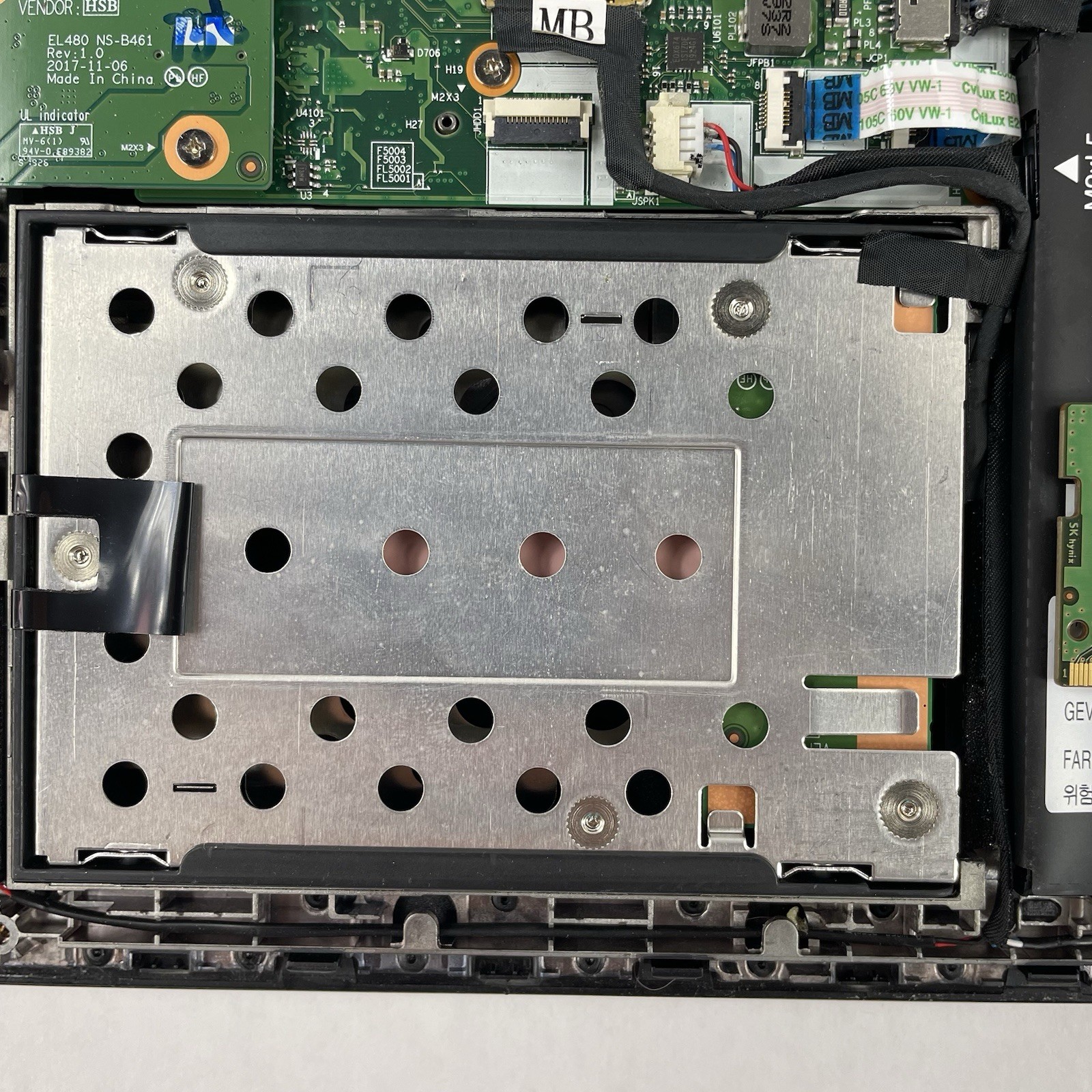 Lenovo ThinkPad L490 14″ i5-8250U 1.60 GHz 8 GB RAM No SSD/OS – Bad Corner