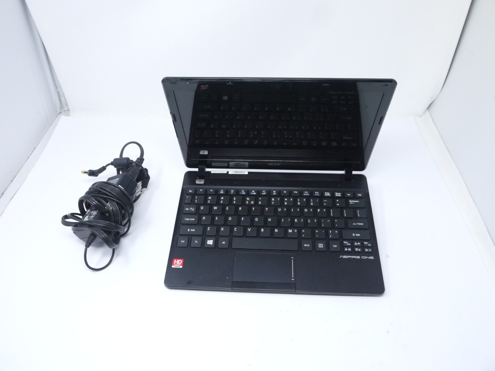 Acer Aspire 725-0494 11.6″ Netbook – C-70 / 4GB / 160GB / Win10 – New Battery
