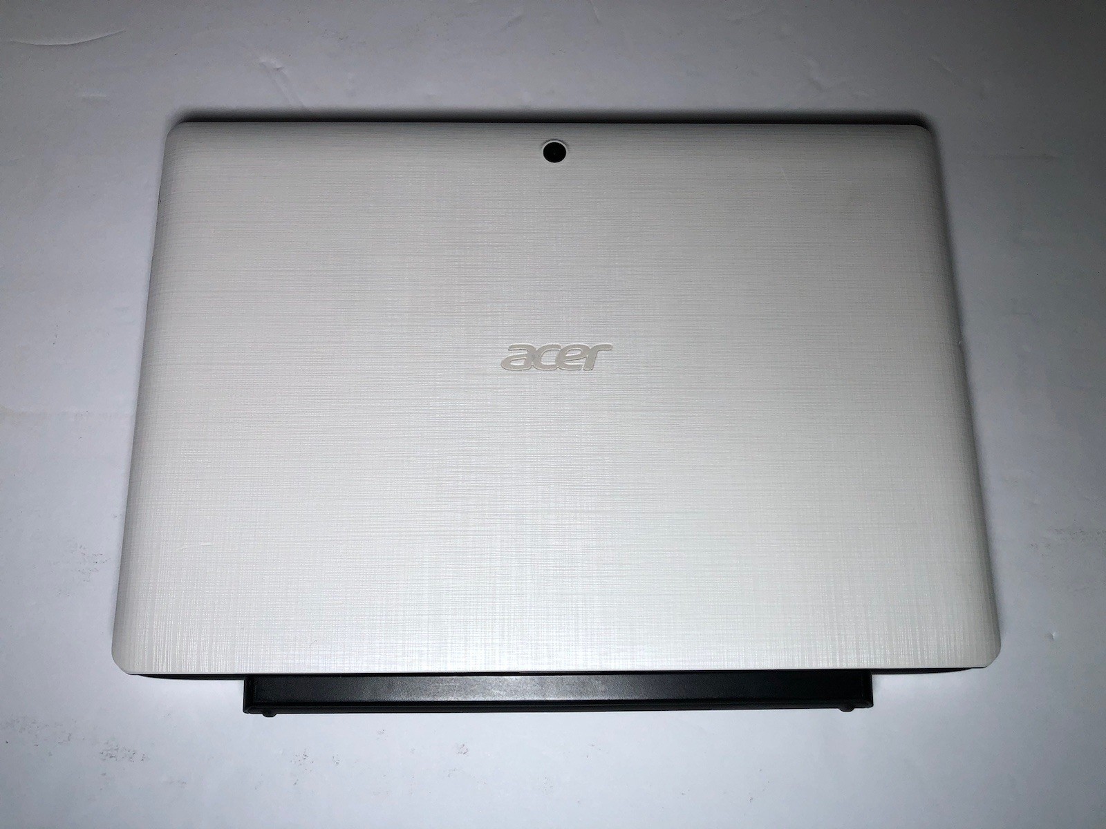 Acer Aspire Switch 10” White Notebook Laptop *FOR PARTS/REPAIR **Read