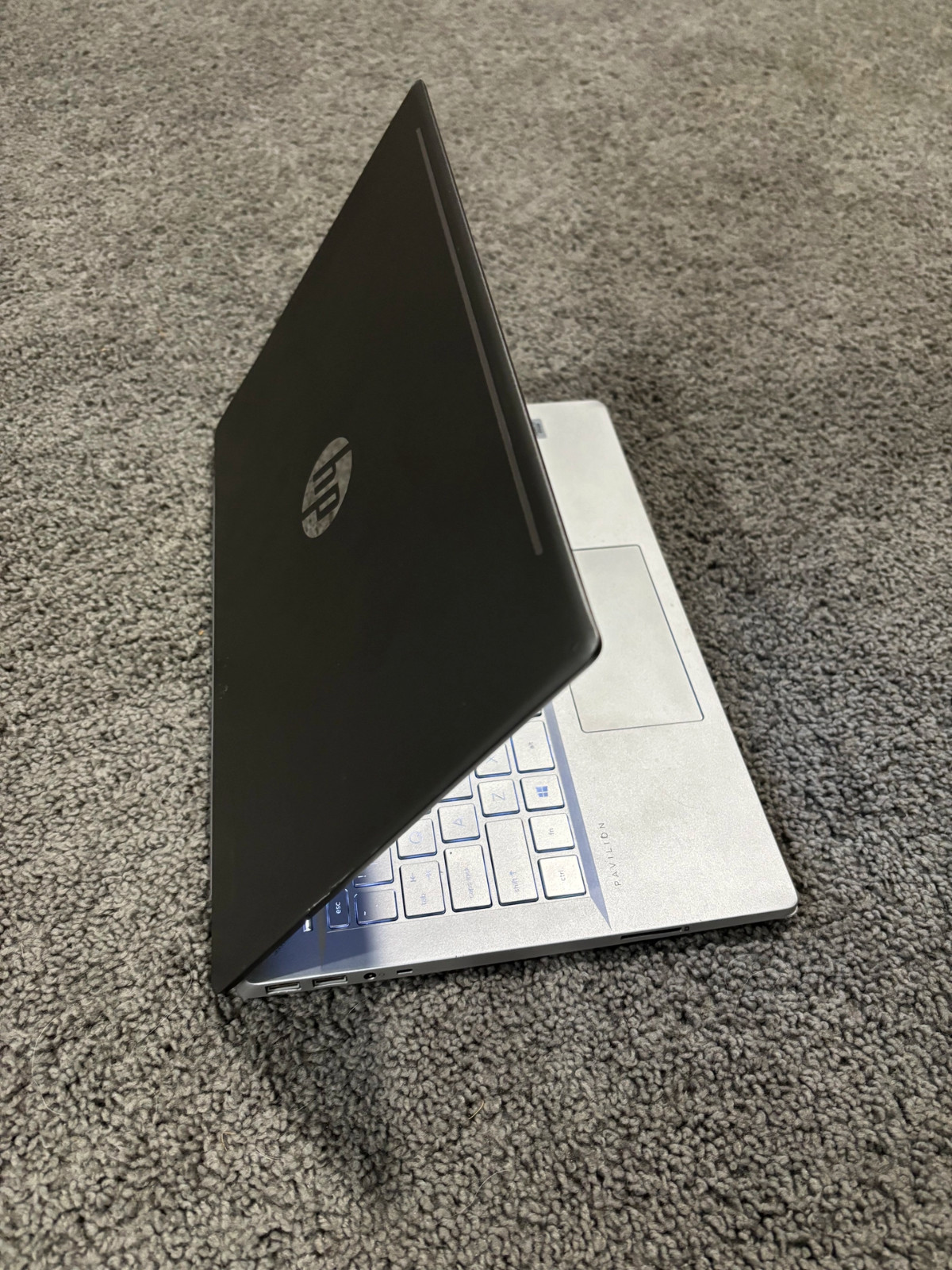 HP Pavilion 14-ce3064st 14 inch (Intel Core i5 10th Gen., 1.00 GHz) PICK RAM/SSD