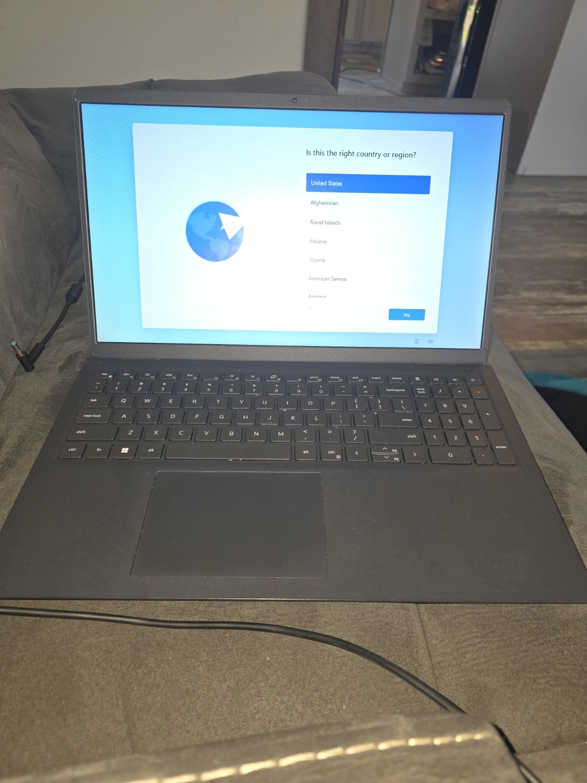Dell Inspiron 15 3510 / Great for business or study ( 441 GB )