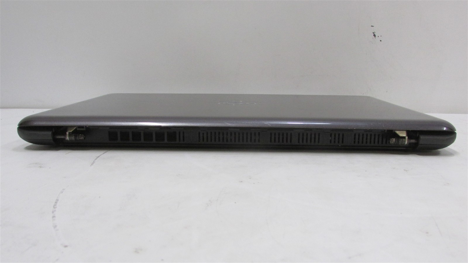 Dell Latitude 3380 i3-6006U 2.0GHz 4GB RAM 500GB HDD 13.3″ Win 10 Pro COSM DMG