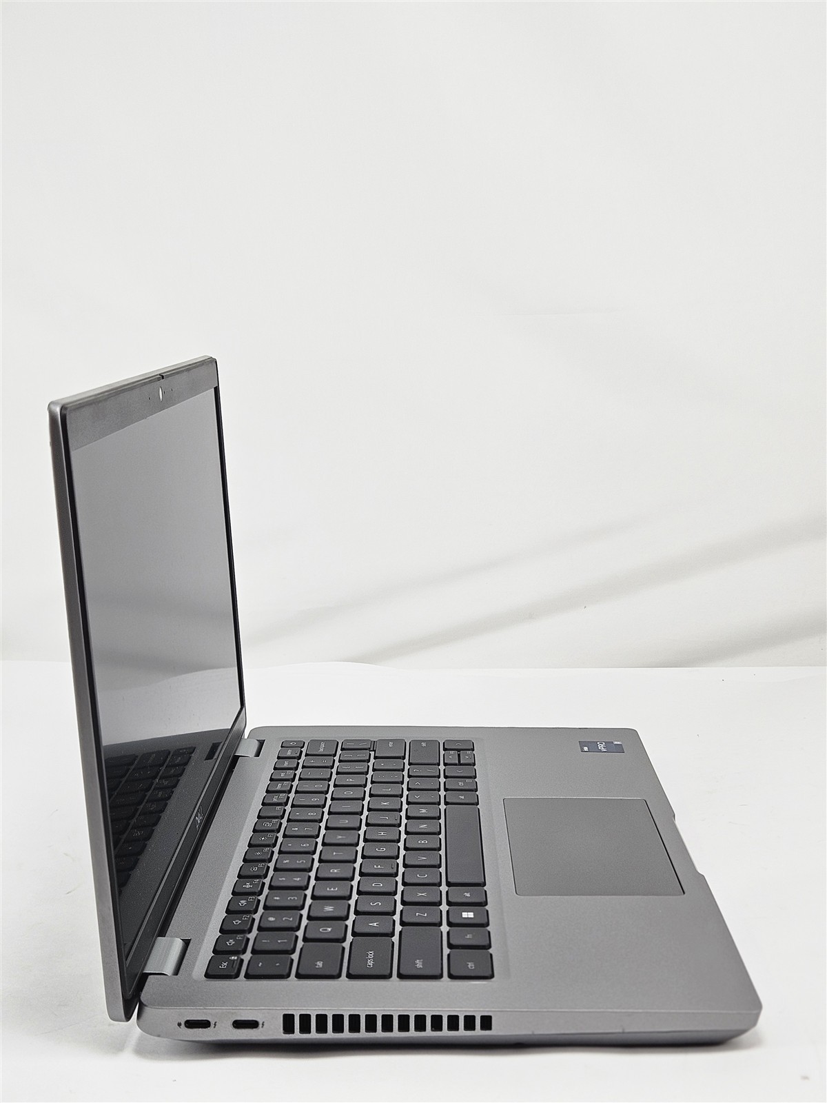 Dell Latitude 5431 Intel Core i7-1270P 16GB RAM 256GB SSD 14″ Iris Xe