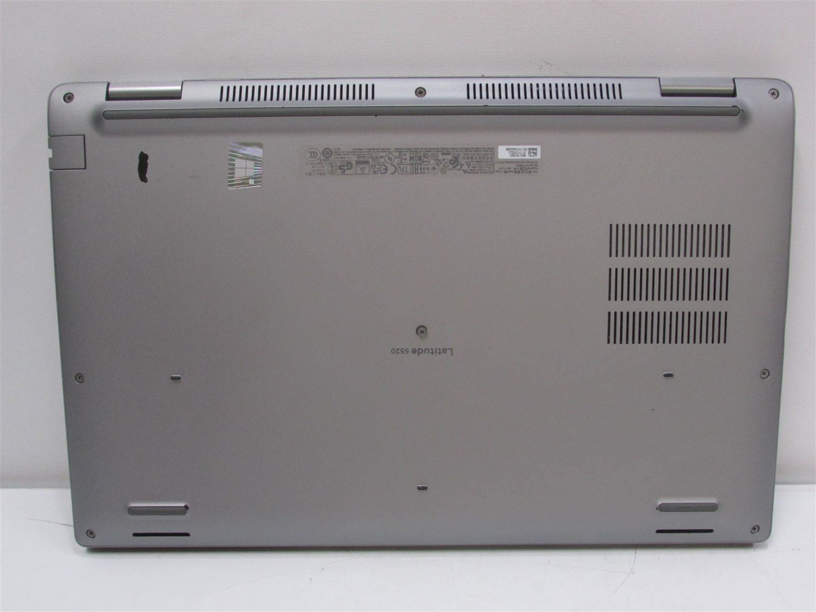 Dell Latitude 5520 i7-1185G7 3.0GHz 16GB RAM 500GB NVME 15.6″ W11 Pro COSM WEAR
