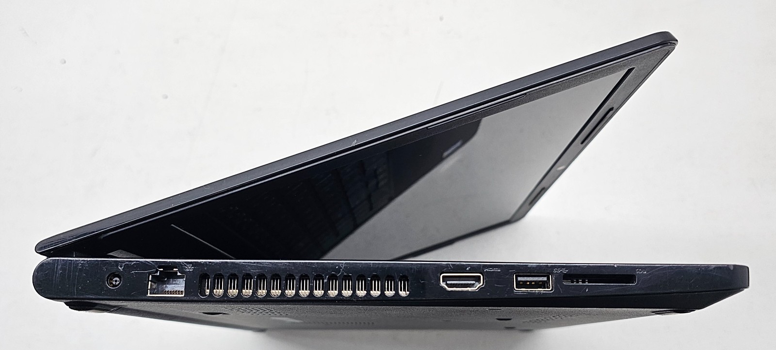 Dell Inspiron 3558 15.6″ Laptop Intel Core I3-5015U 4GB Ram NO HD/OS (FL)