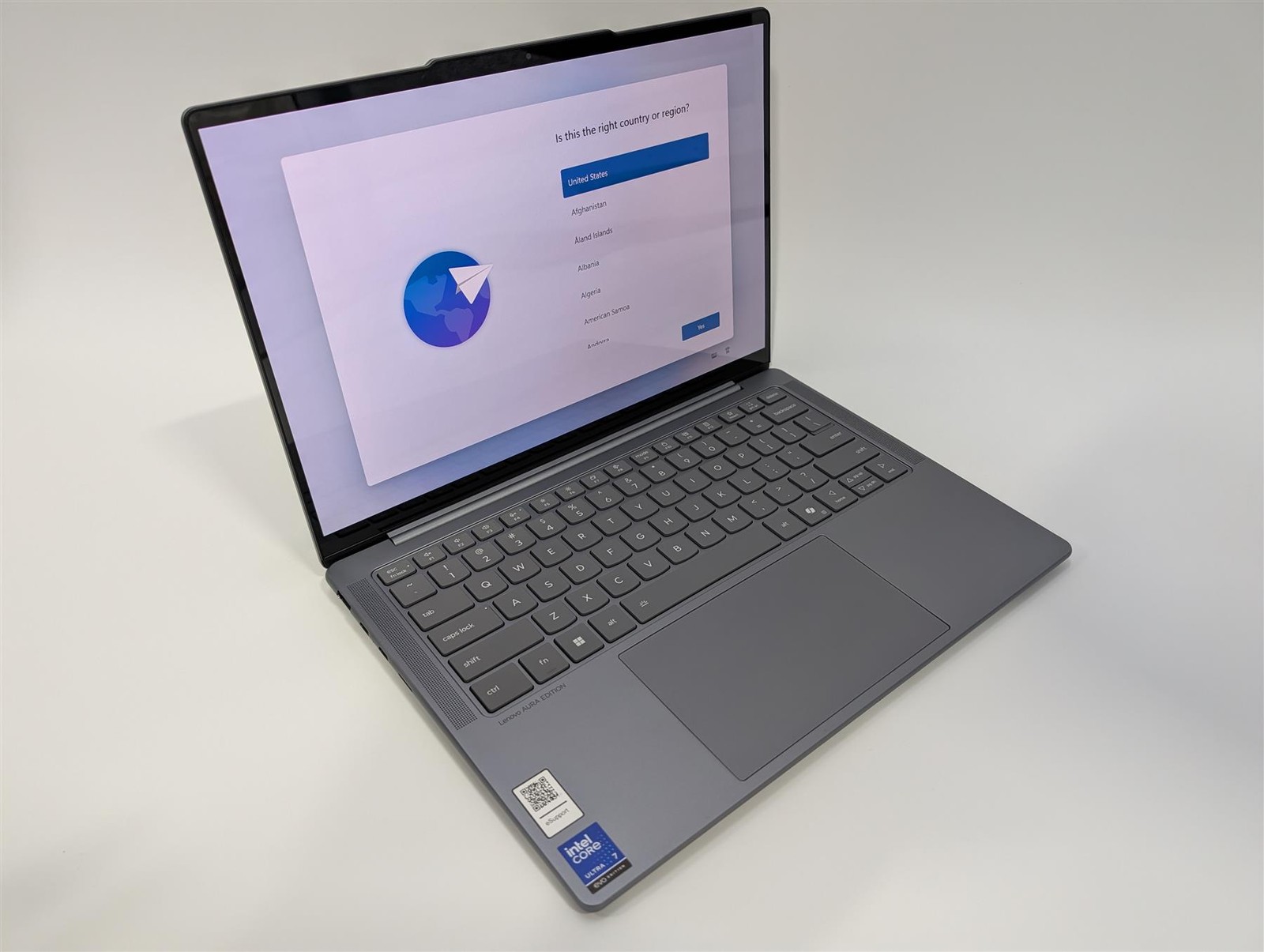 Lenovo Slim 7 14″ Core Ultra 7 258V 32GB 1TB SSD Arc Luna Grey Used-Very Good